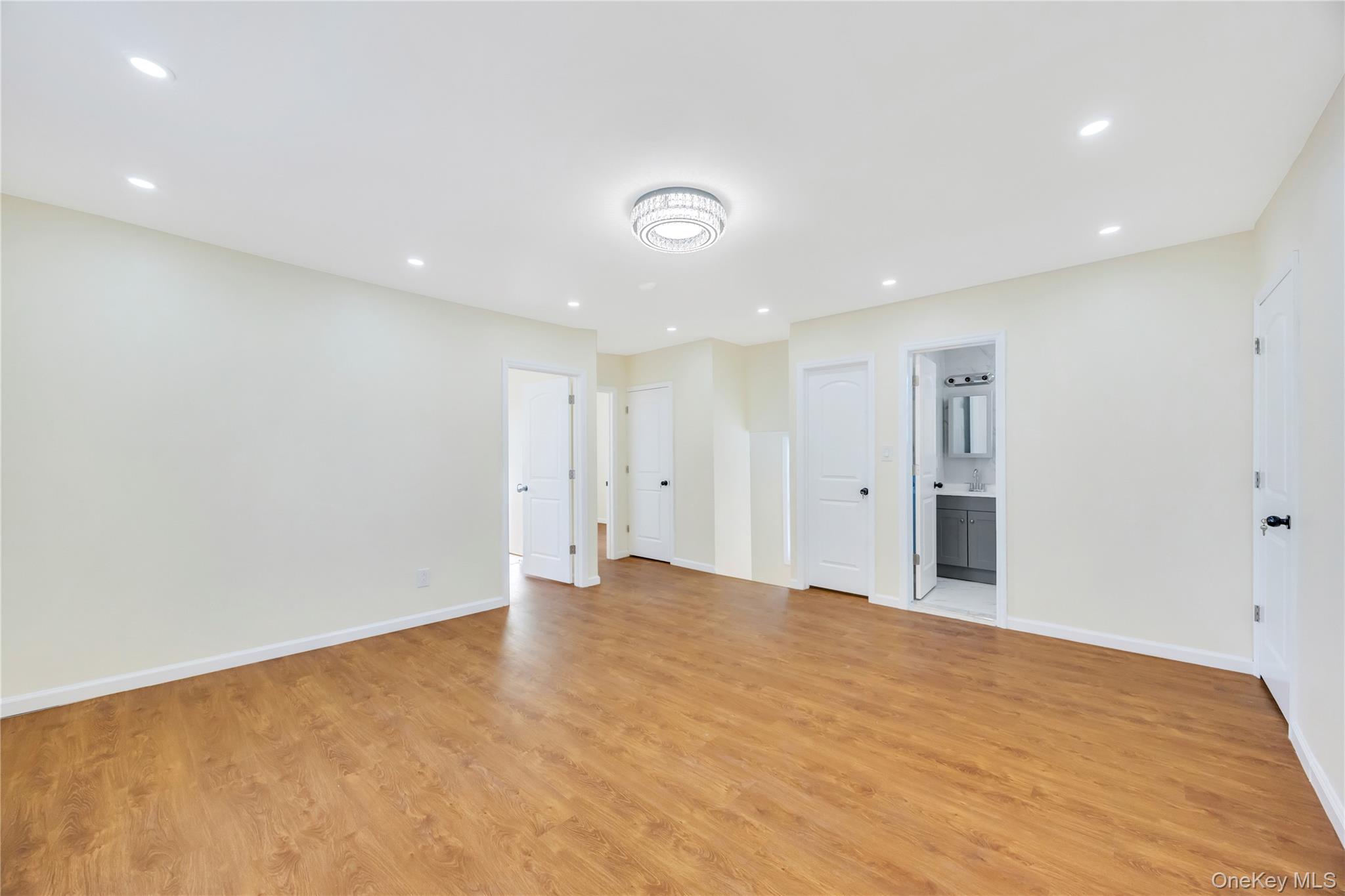 100-35 204th Street, Hollis, NY 11423