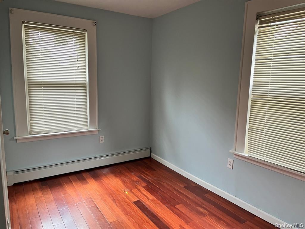 21 Nassau Road, Great Neck, NY 11021