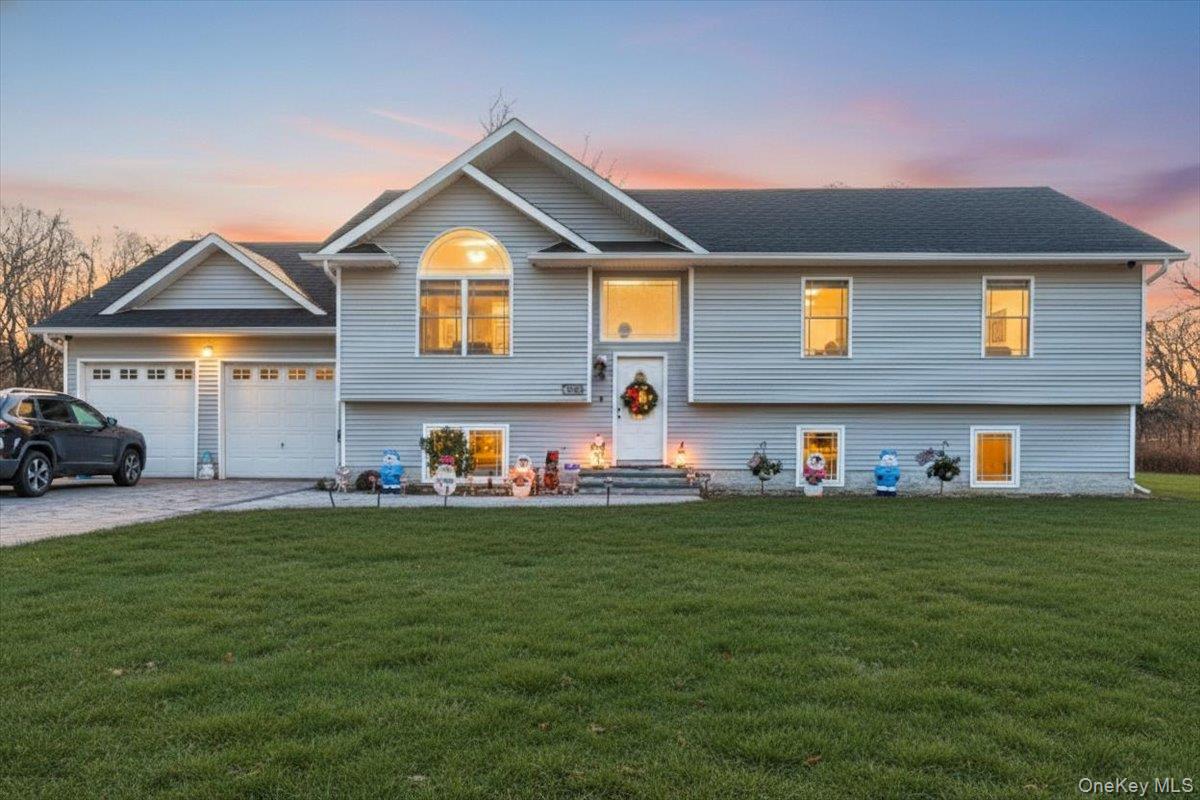 468 Granny Road, Medford, NY 11763