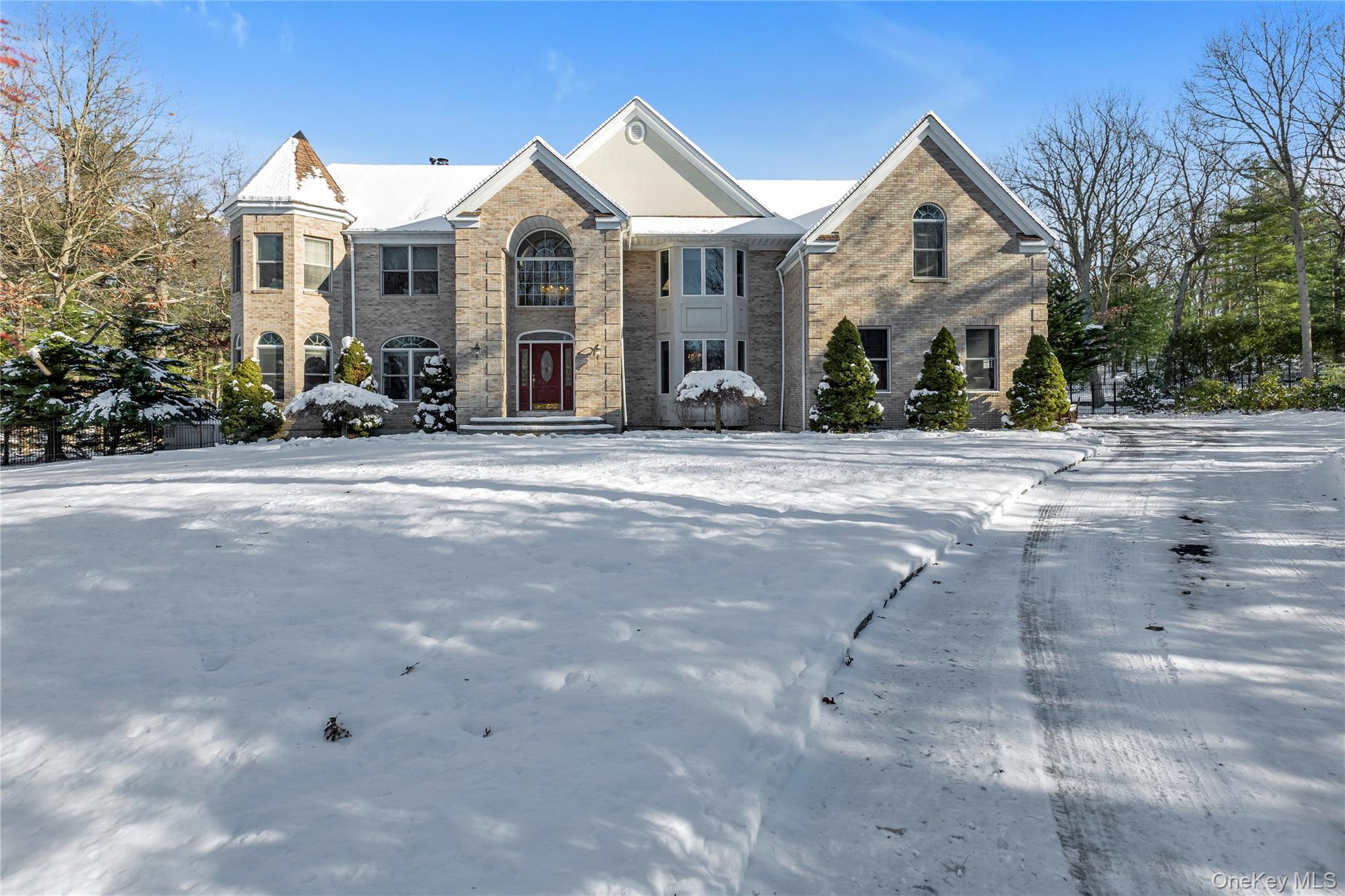 7 Pitch Pine Court, Northport, NY 11768