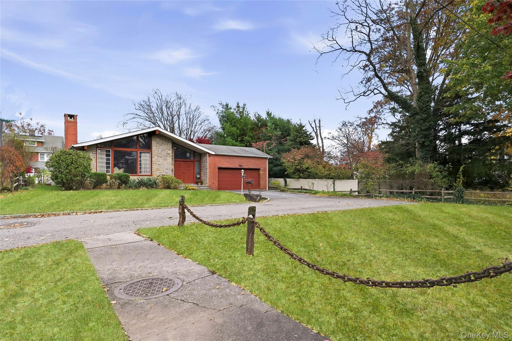 11 Washington Place, Port Washington, NY 11050