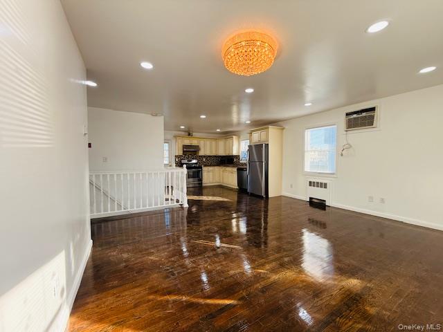 9 Ferndale Drive, Hicksville, NY 11801