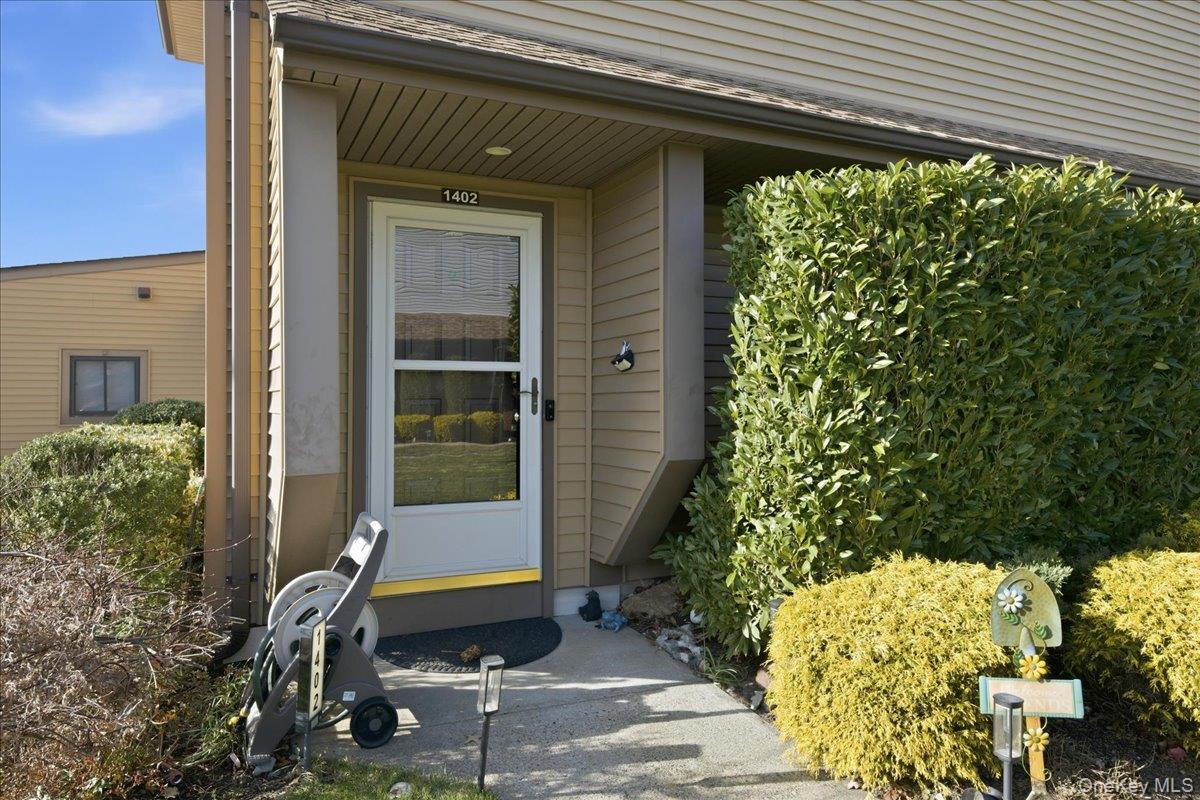 100 Daly Boulevard # 1402, Oceanside, NY 11572