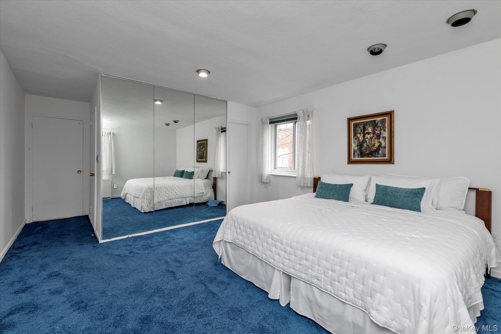 30 Barstow Road # 3A, Great Neck, NY 11021