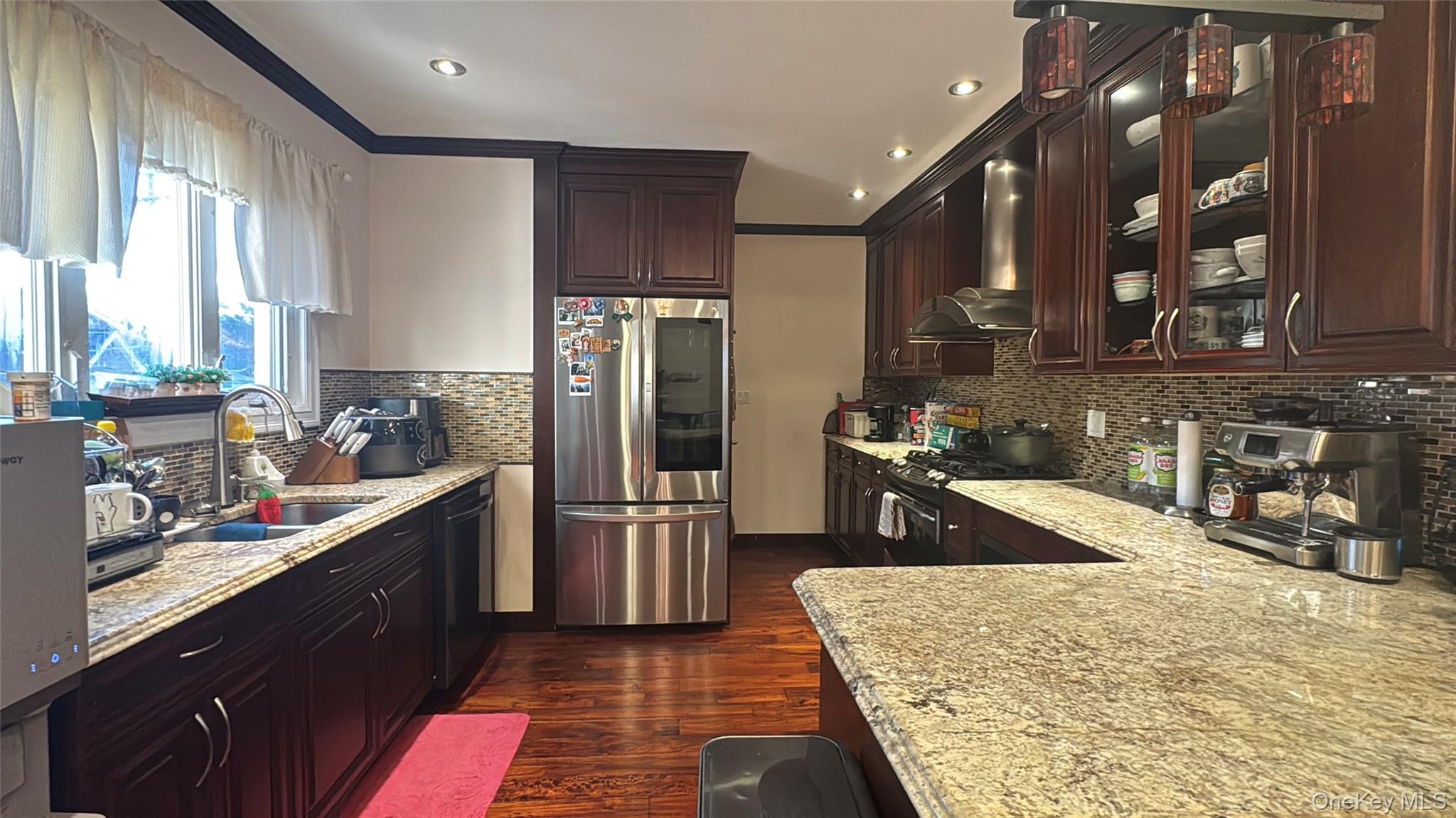 4020 249th Street, Little Neck, NY 11363