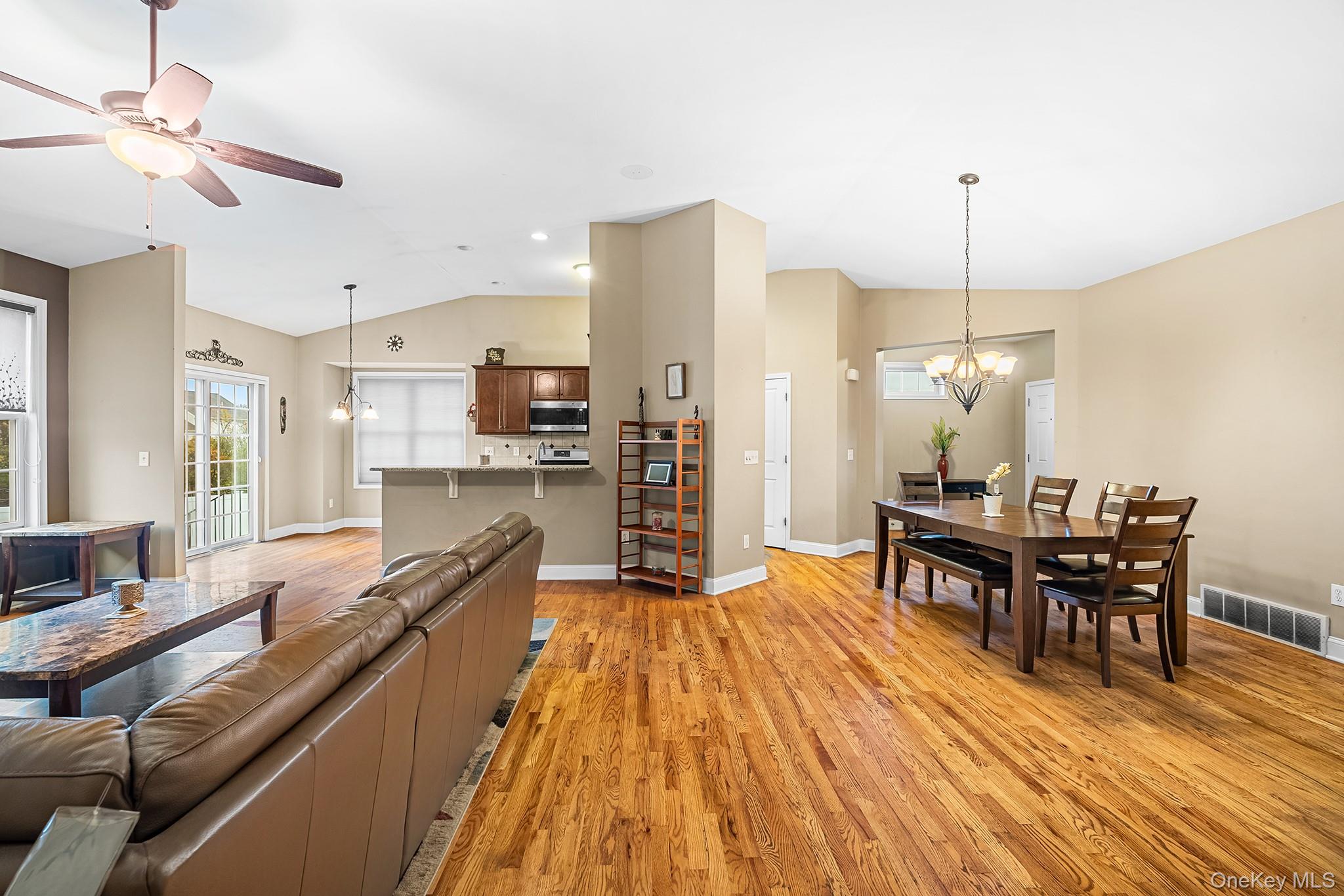 5 Matthews Court, Colonie, NY 12047