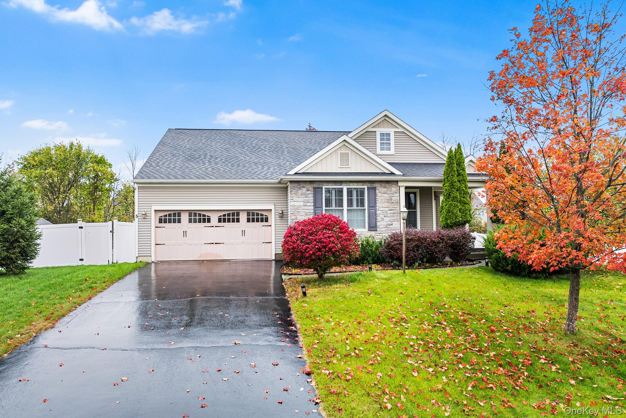 5 Matthews Court, Colonie, NY 12047