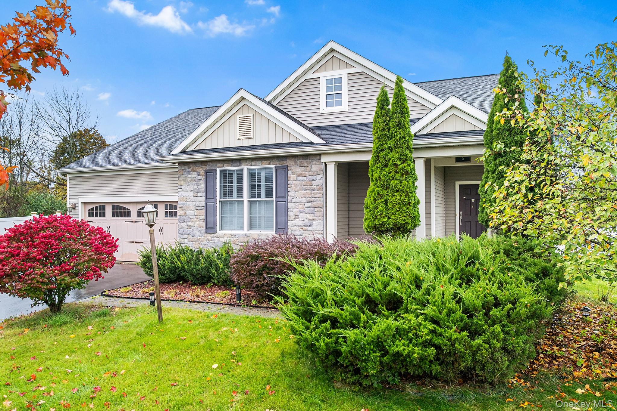 5 Matthews Court, Colonie, NY 12047