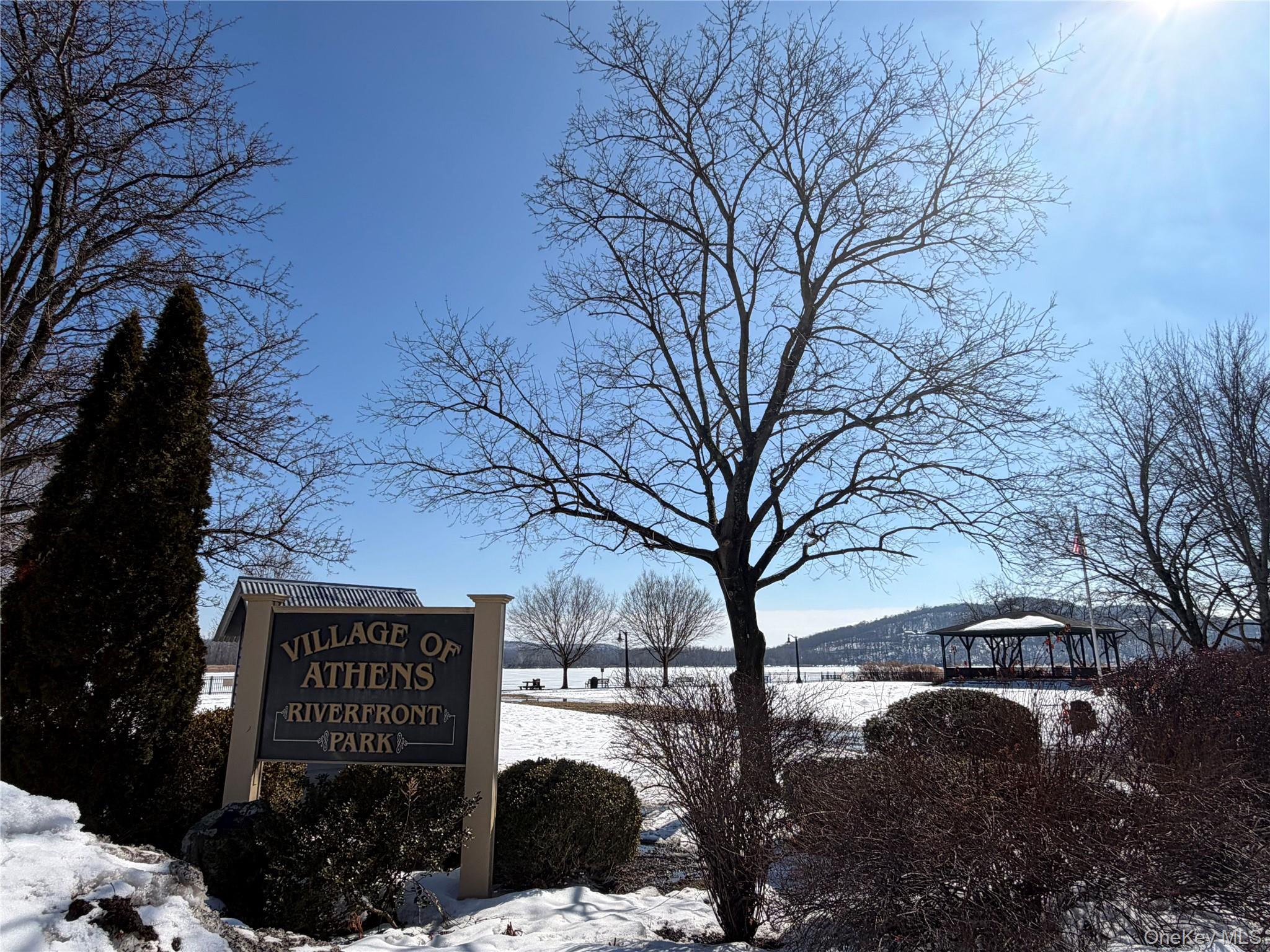 8874 Us Route 9W, Athens, NY 12015