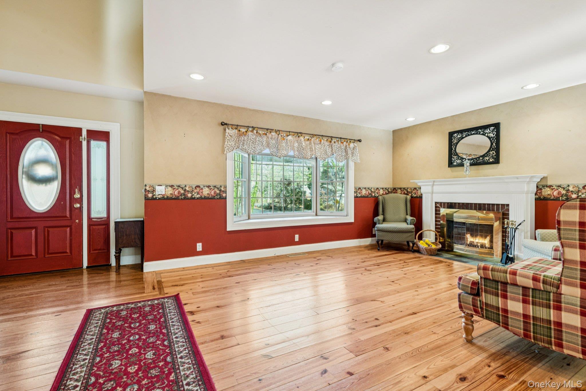 10 W Sanders Street, Greenlawn, NY 11740