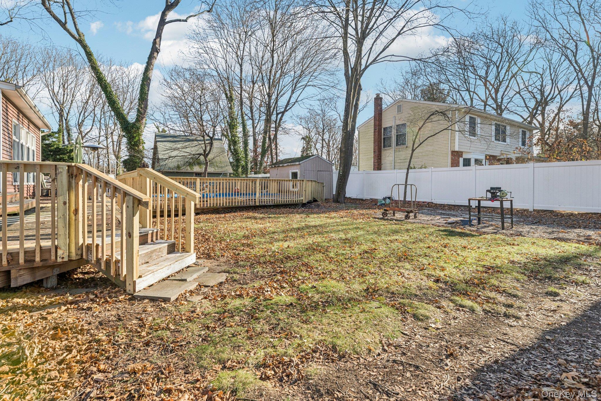 10 W Sanders Street, Greenlawn, NY 11740