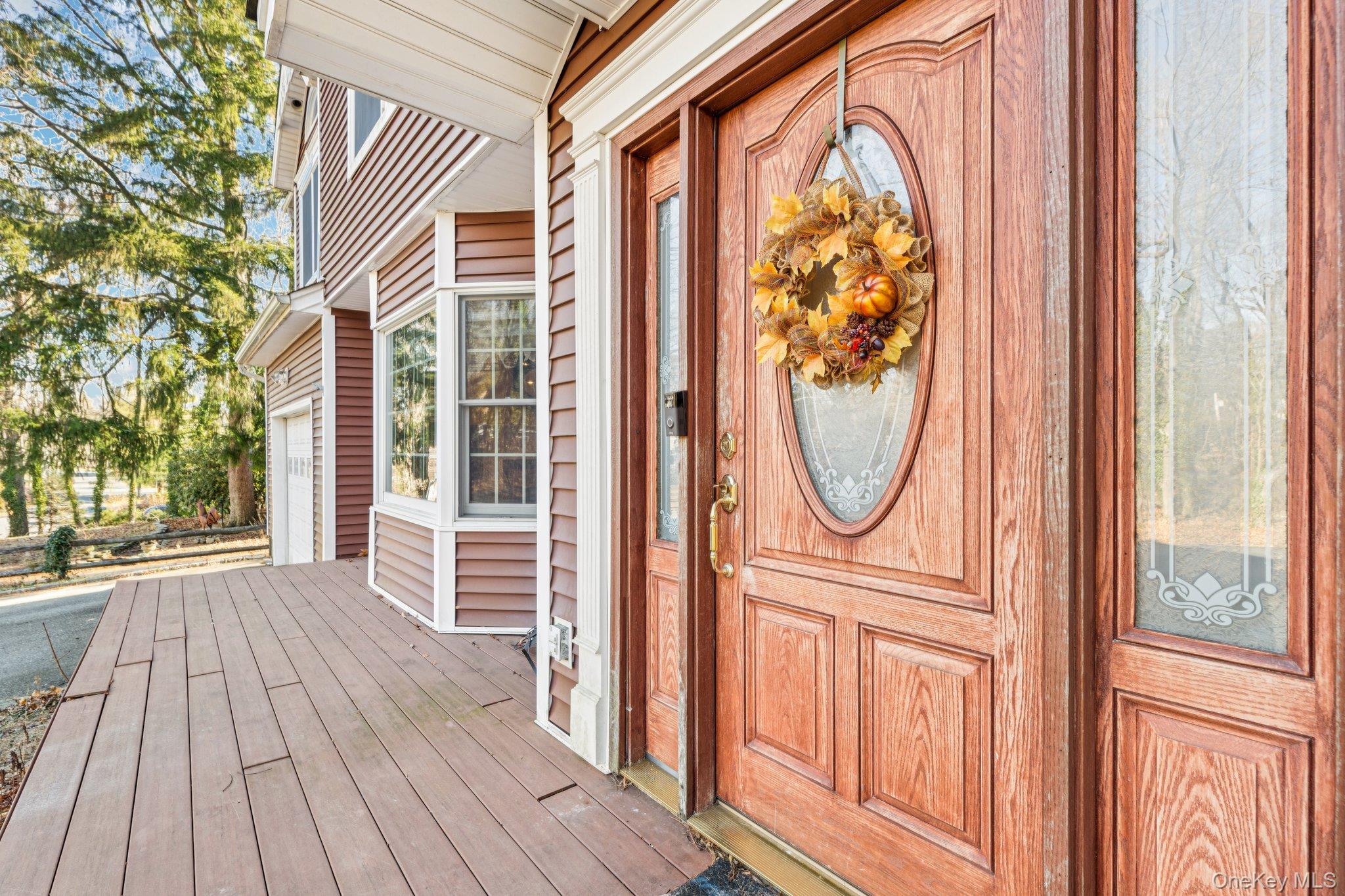 10 W Sanders Street, Greenlawn, NY 11740