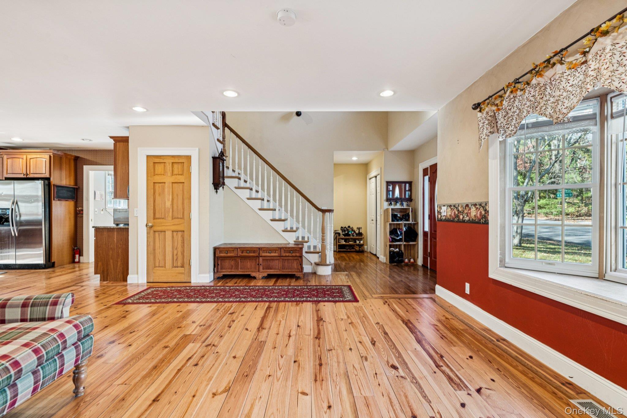 10 W Sanders Street, Greenlawn, NY 11740