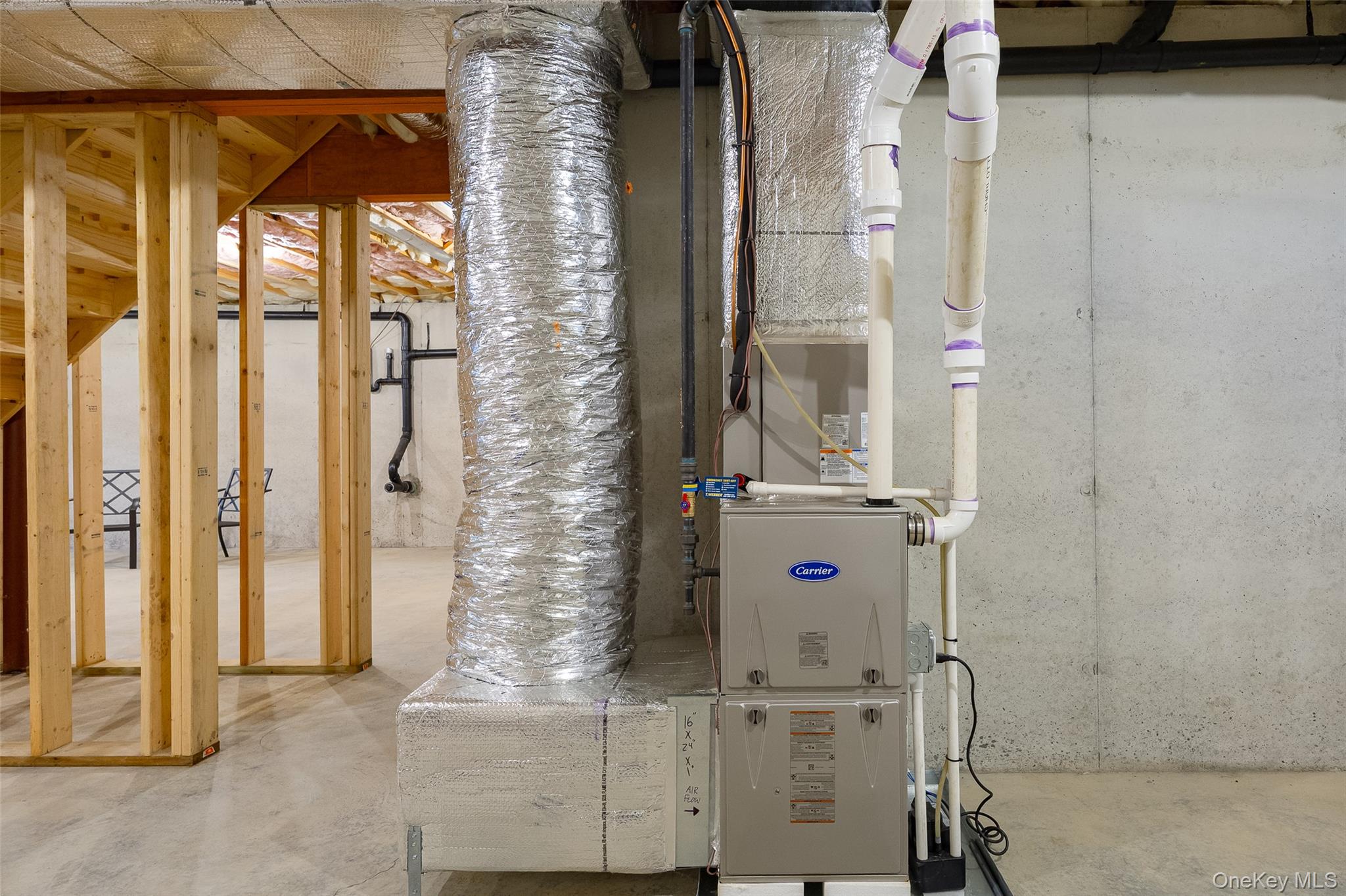 30 Kensington Lane, Poughkeepsie, NY 12603