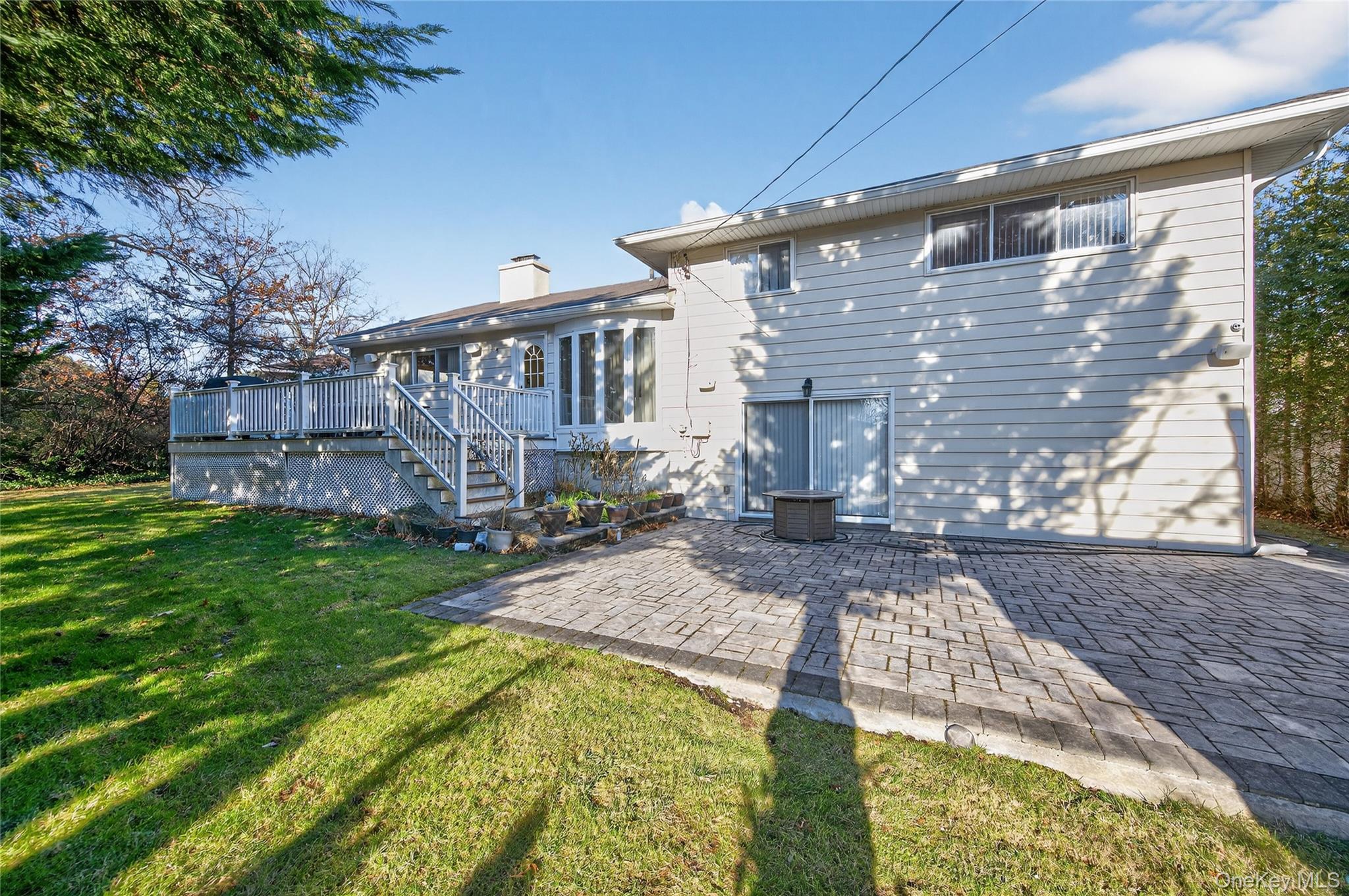 1 Peppermill Road, Roslyn, NY 11576