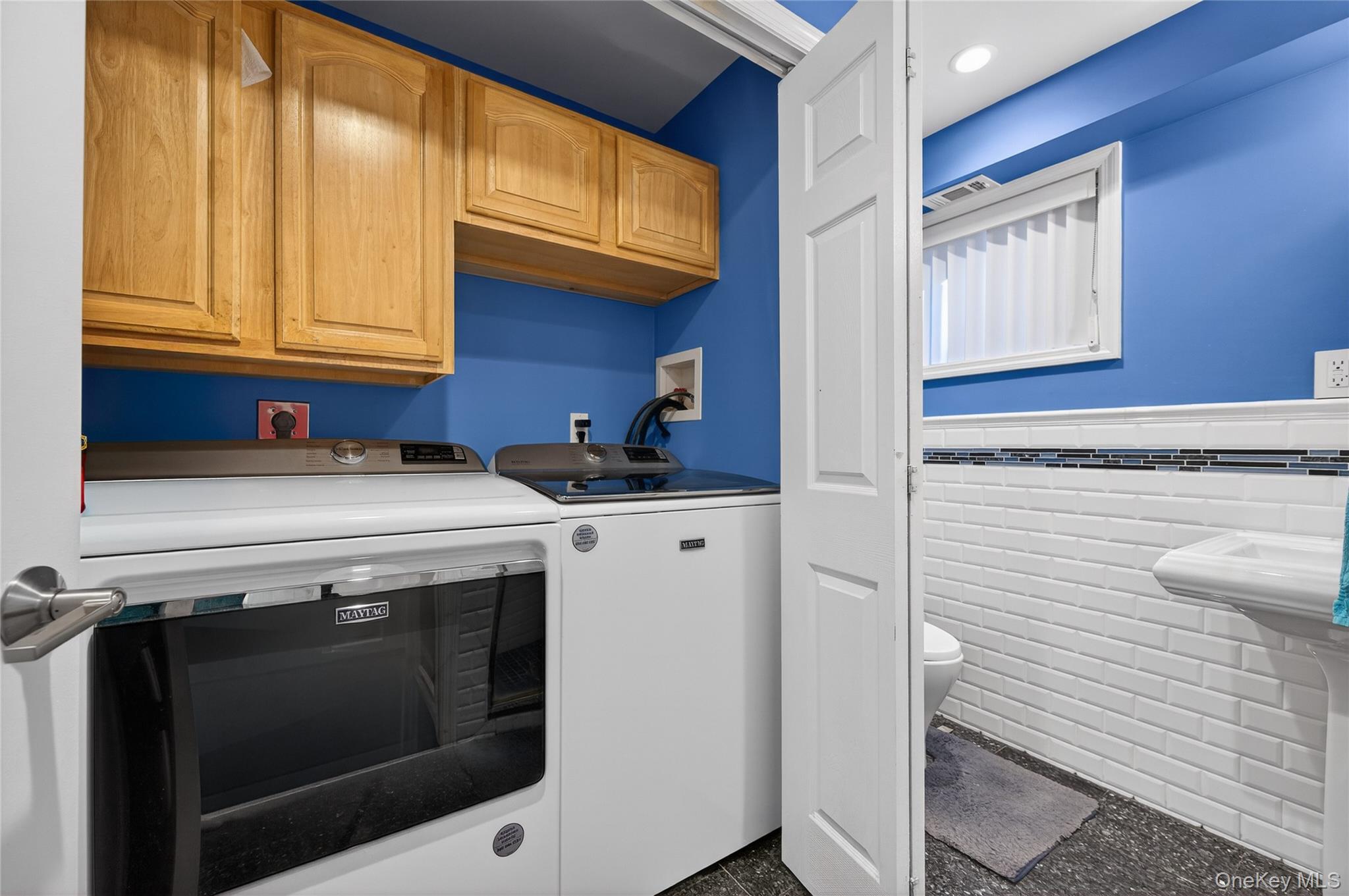 1 Peppermill Road, Roslyn, NY 11576