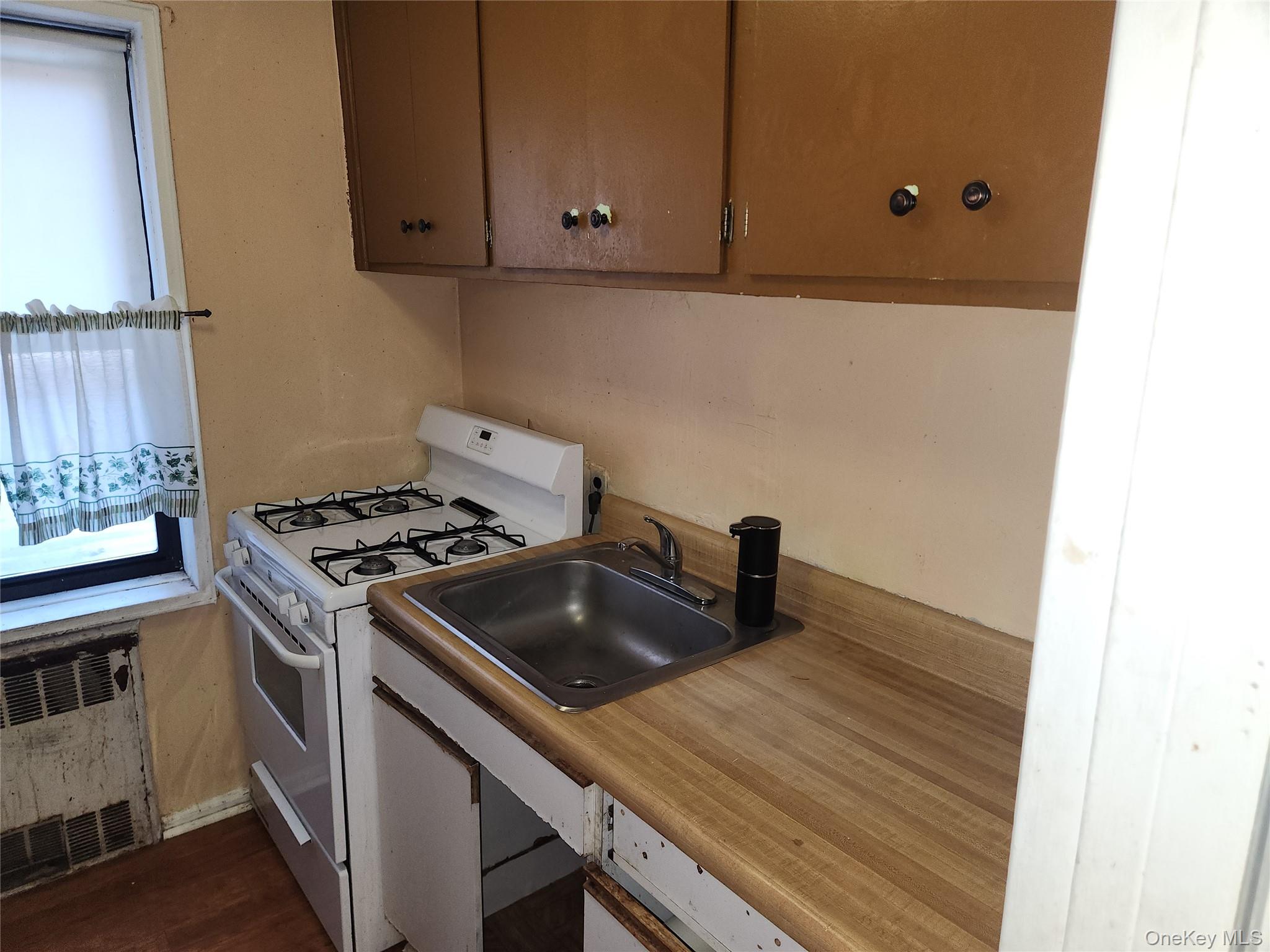 2 Fisher Drive # D101, Mount Vernon, NY 10552