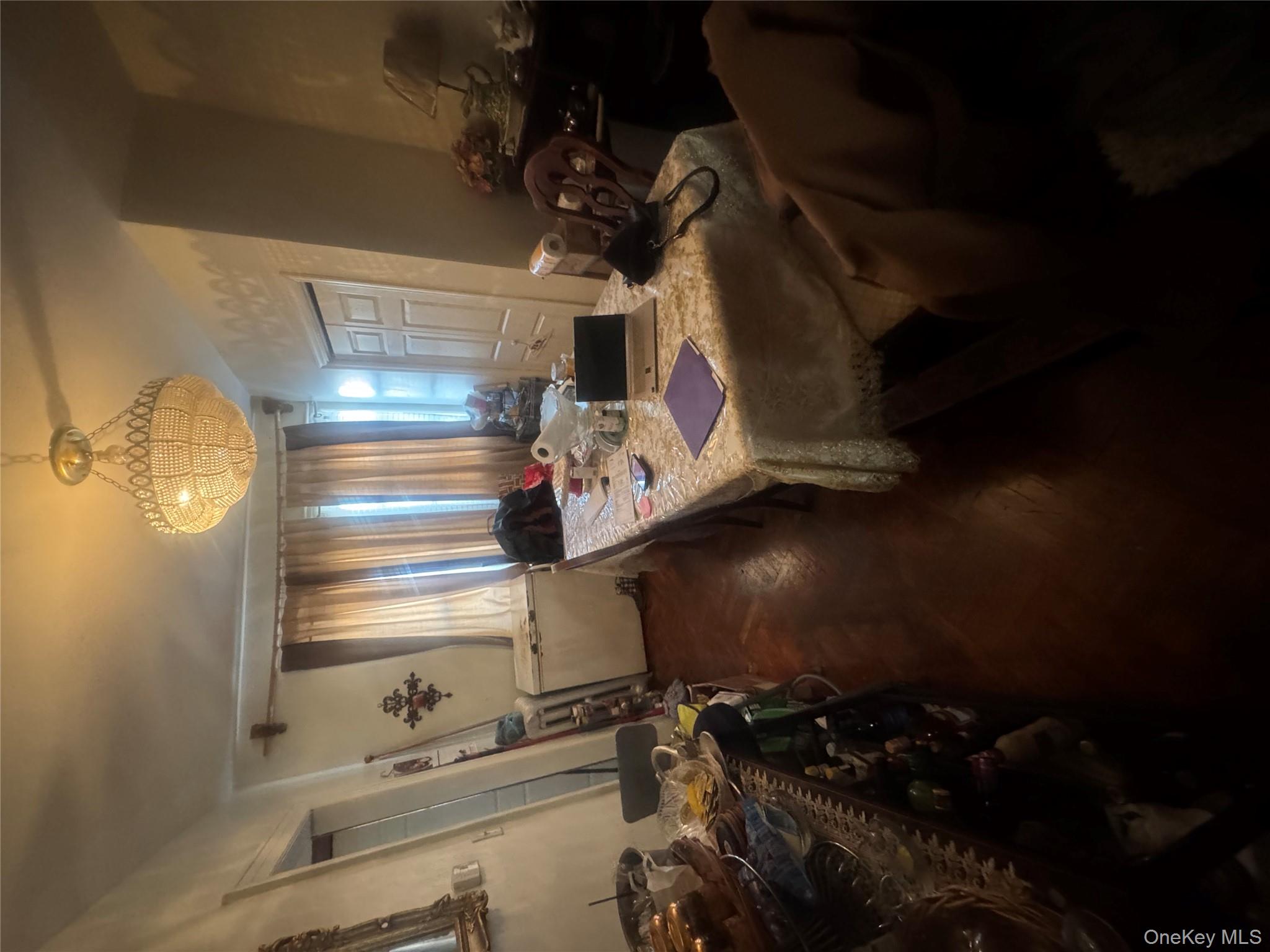 933 E 221st Street, Bronx, NY 10469