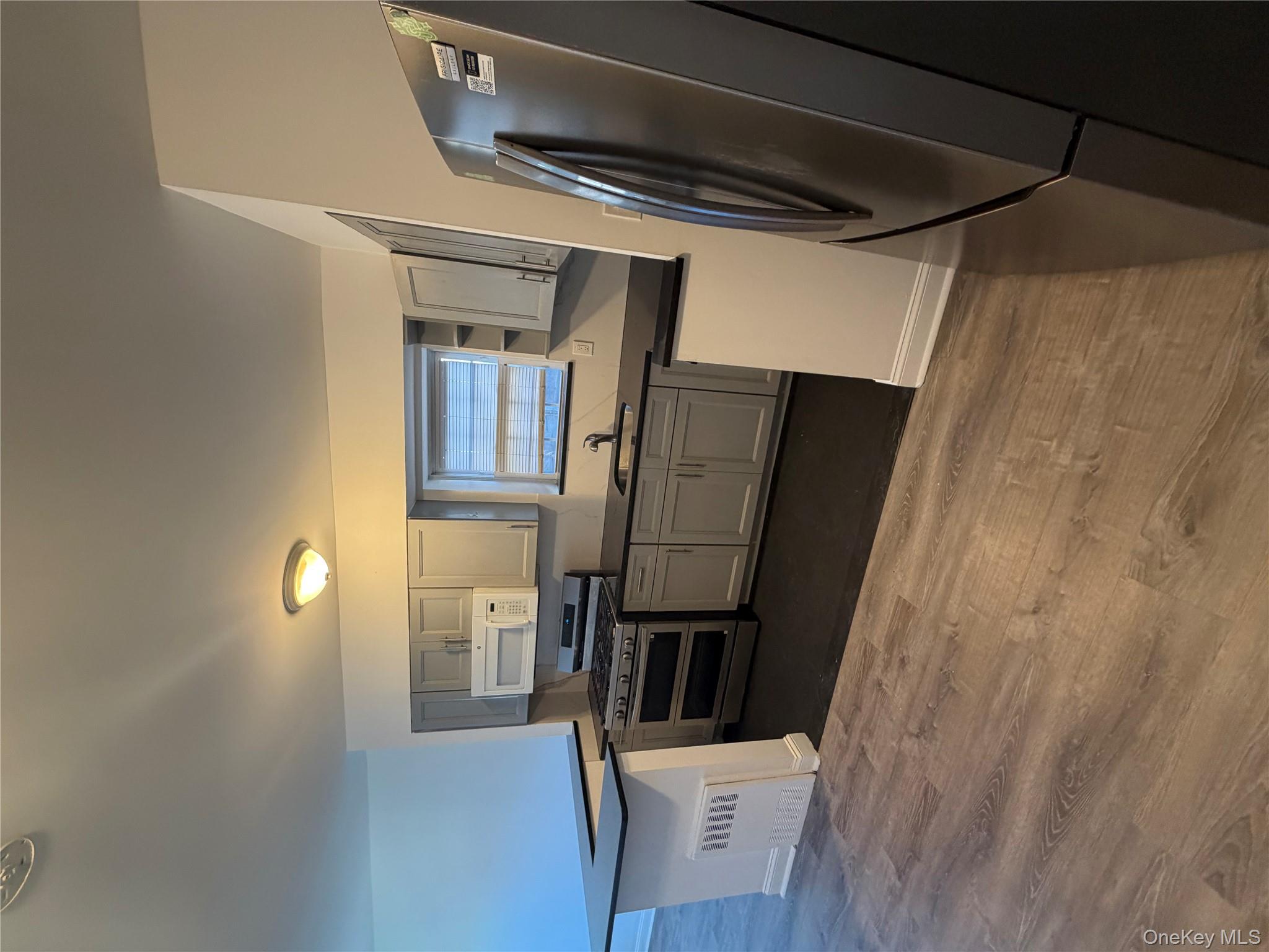 4048 Harper Avenue, Bronx, NY 10466