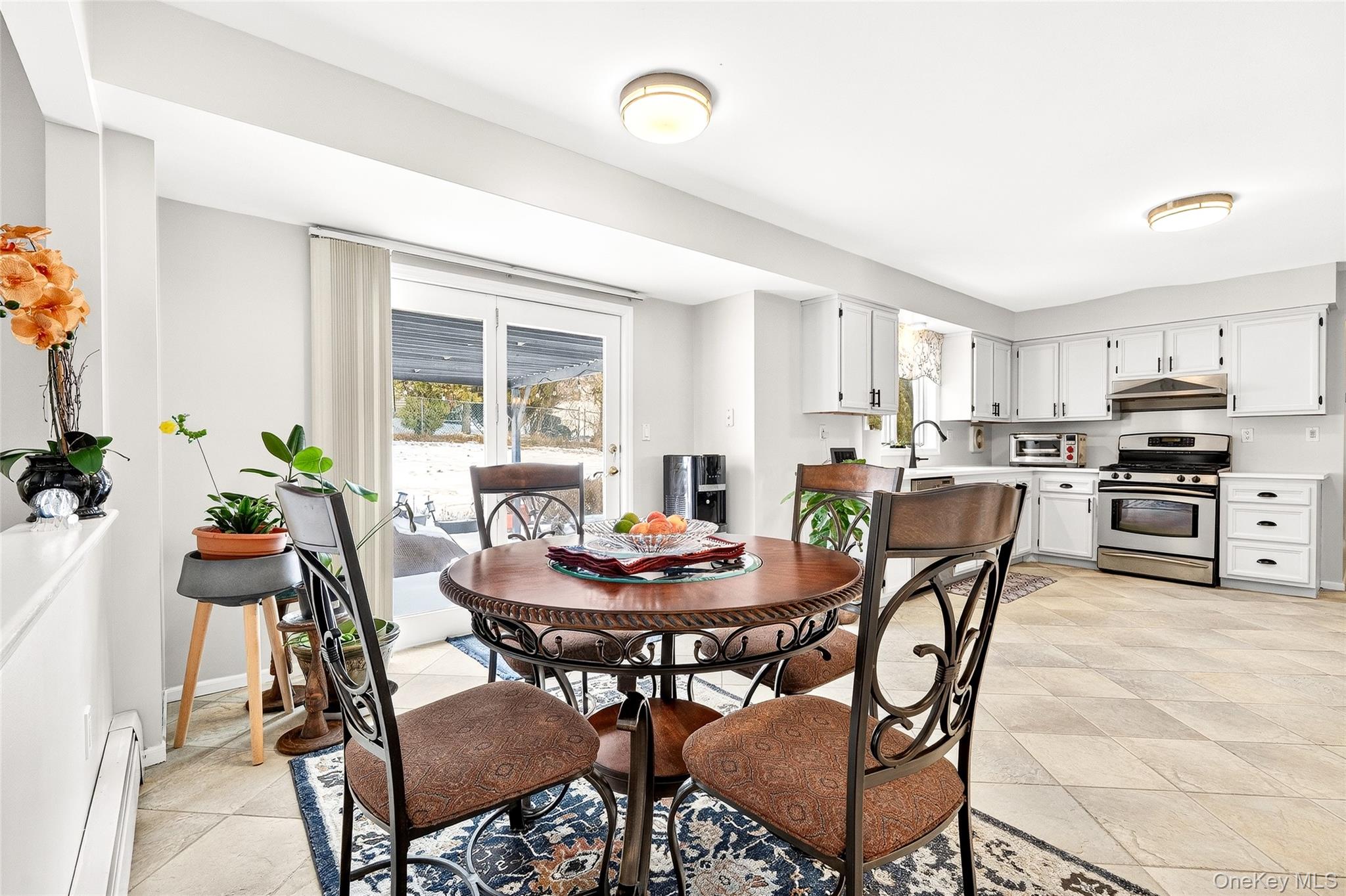 8 Lynch Court, Garnerville, NY 10923