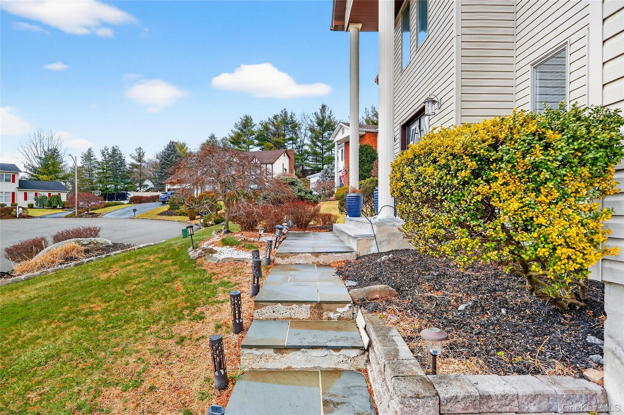 8 Lynch Court, Garnerville, NY 10923