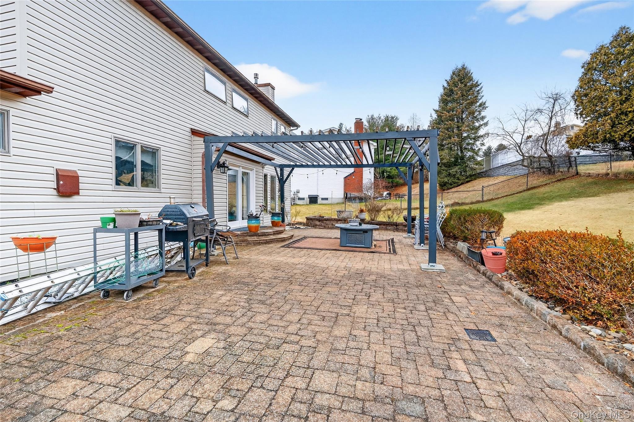 8 Lynch Court, Garnerville, NY 10923