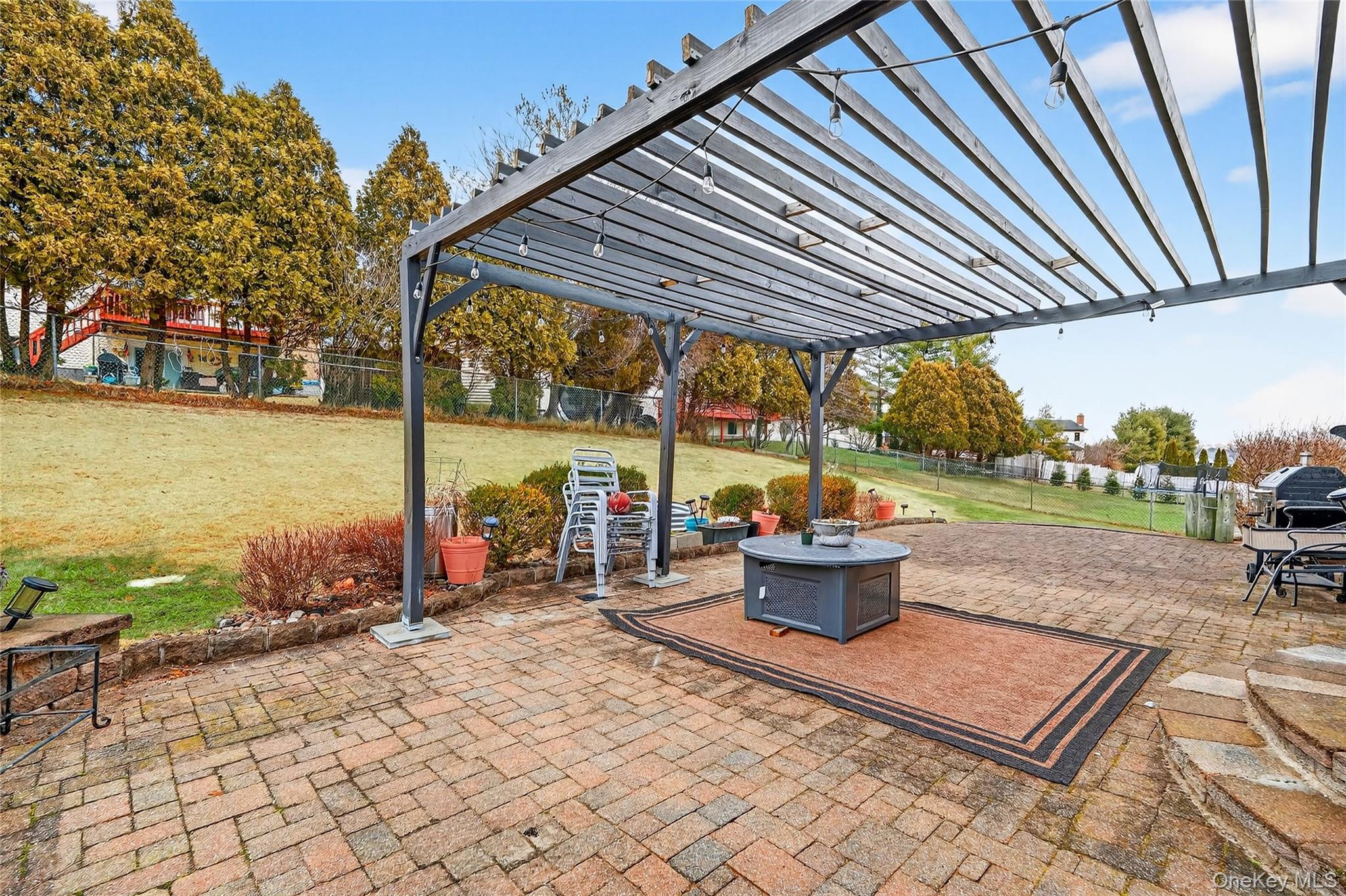 8 Lynch Court, Garnerville, NY 10923