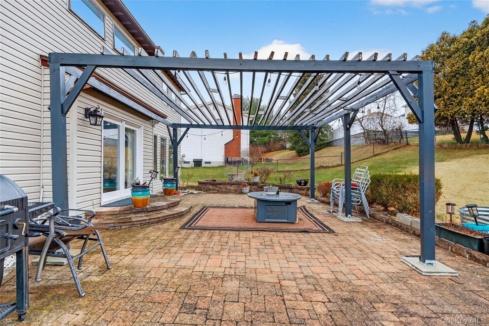 8 Lynch Court, Garnerville, NY 10923