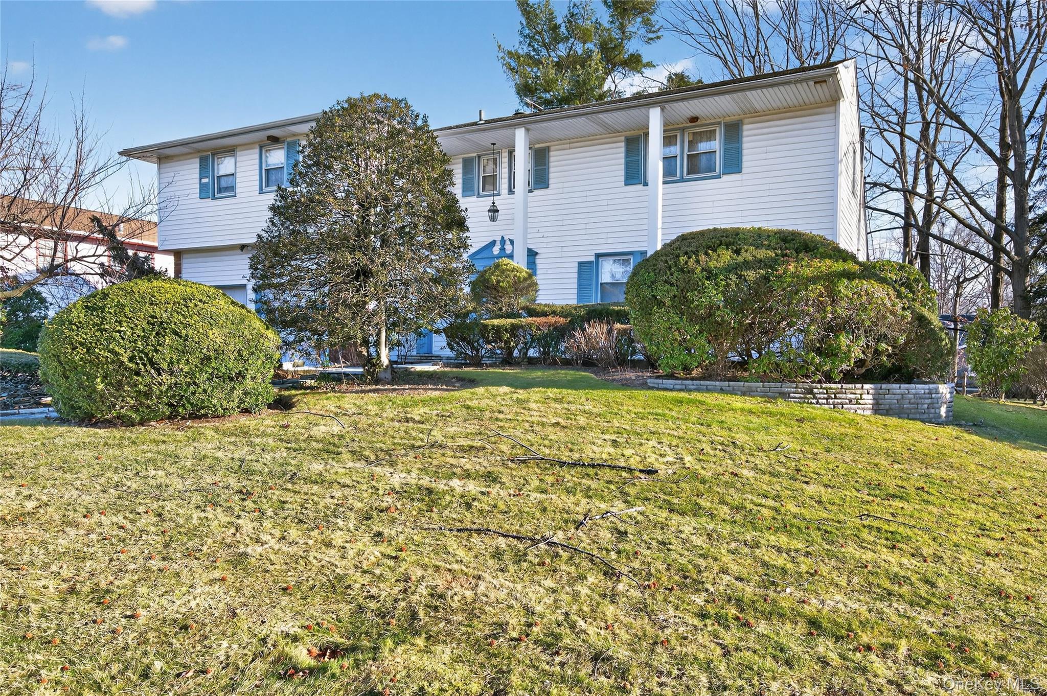 100 Birch Hill Drive, Albertson, NY 11576