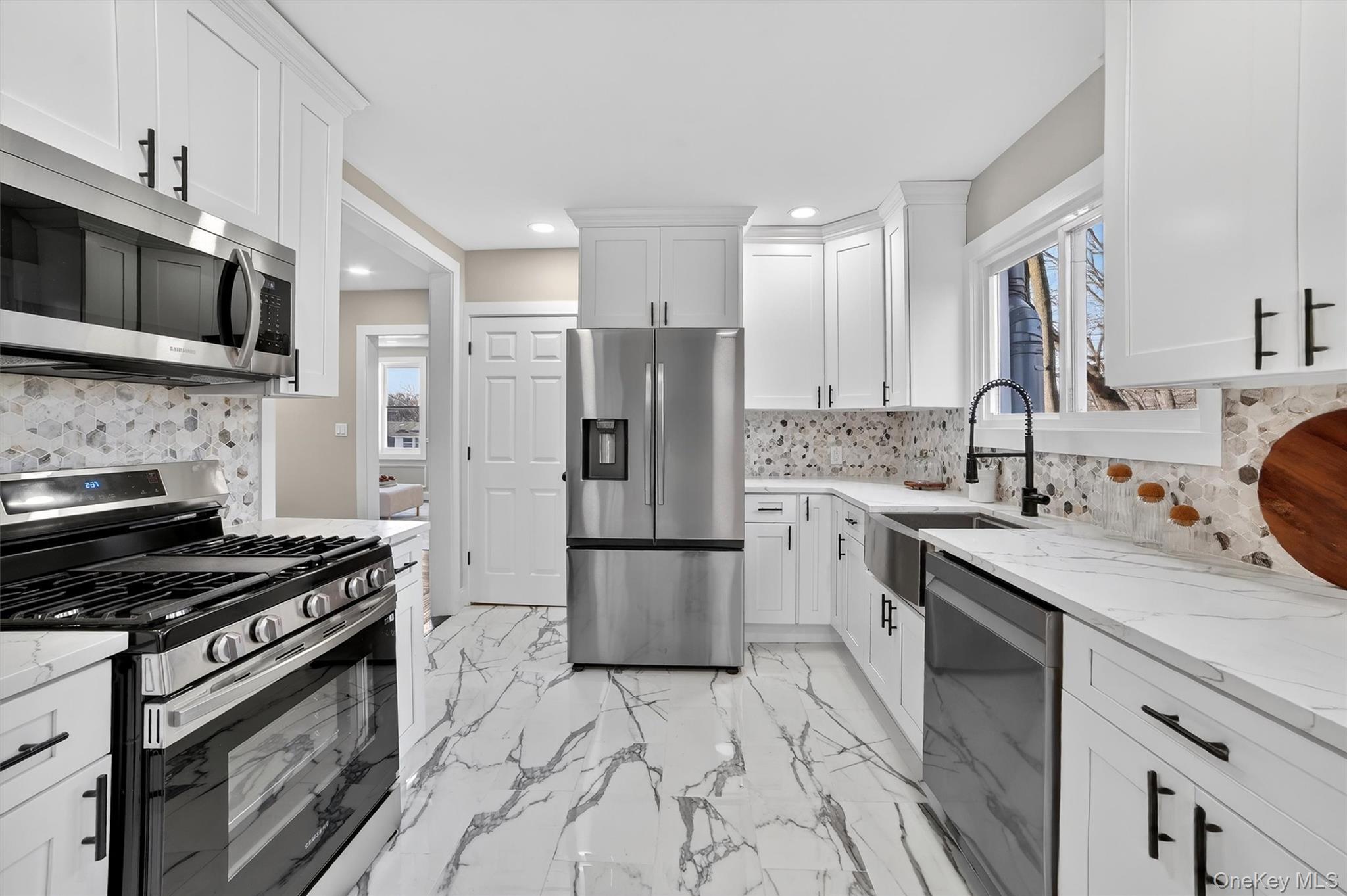 94 Jervis Road, Yonkers, NY 10705