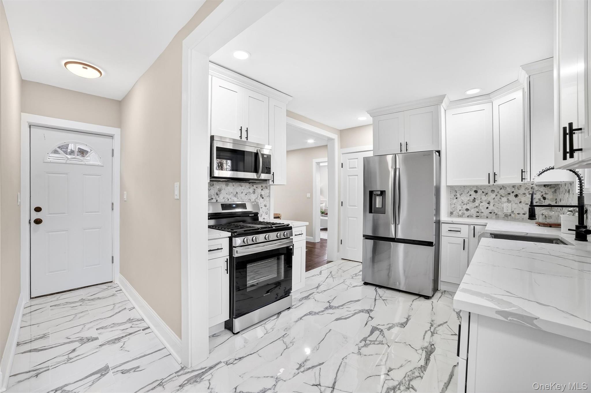 94 Jervis Road, Yonkers, NY 10705