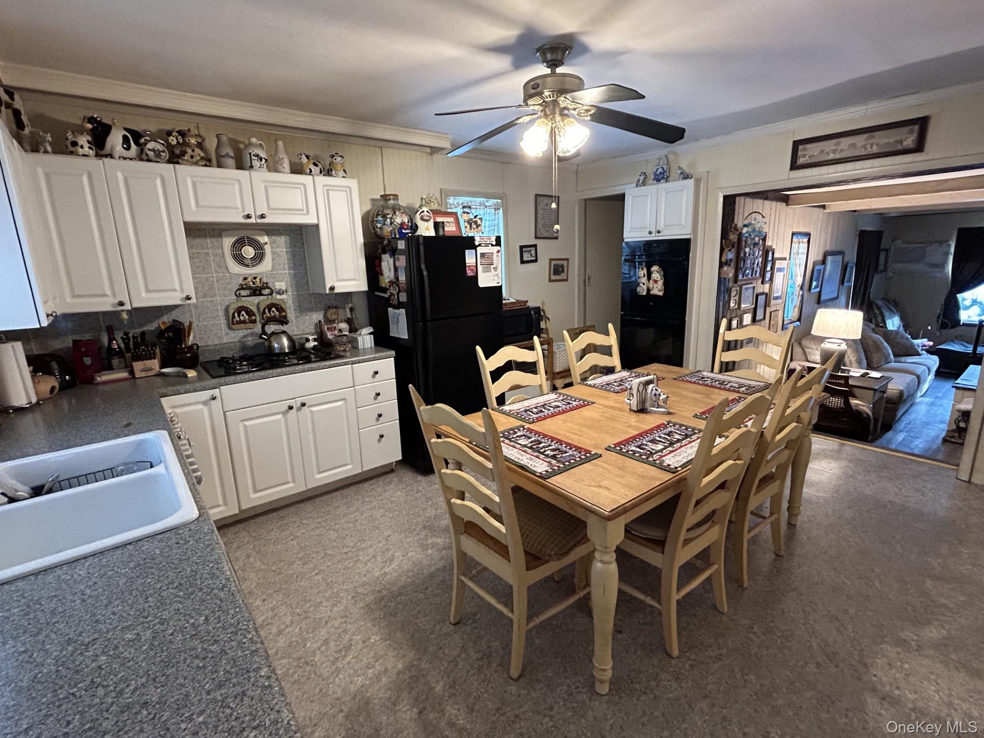 220 Larch Lane, Smithtown, NY 11787