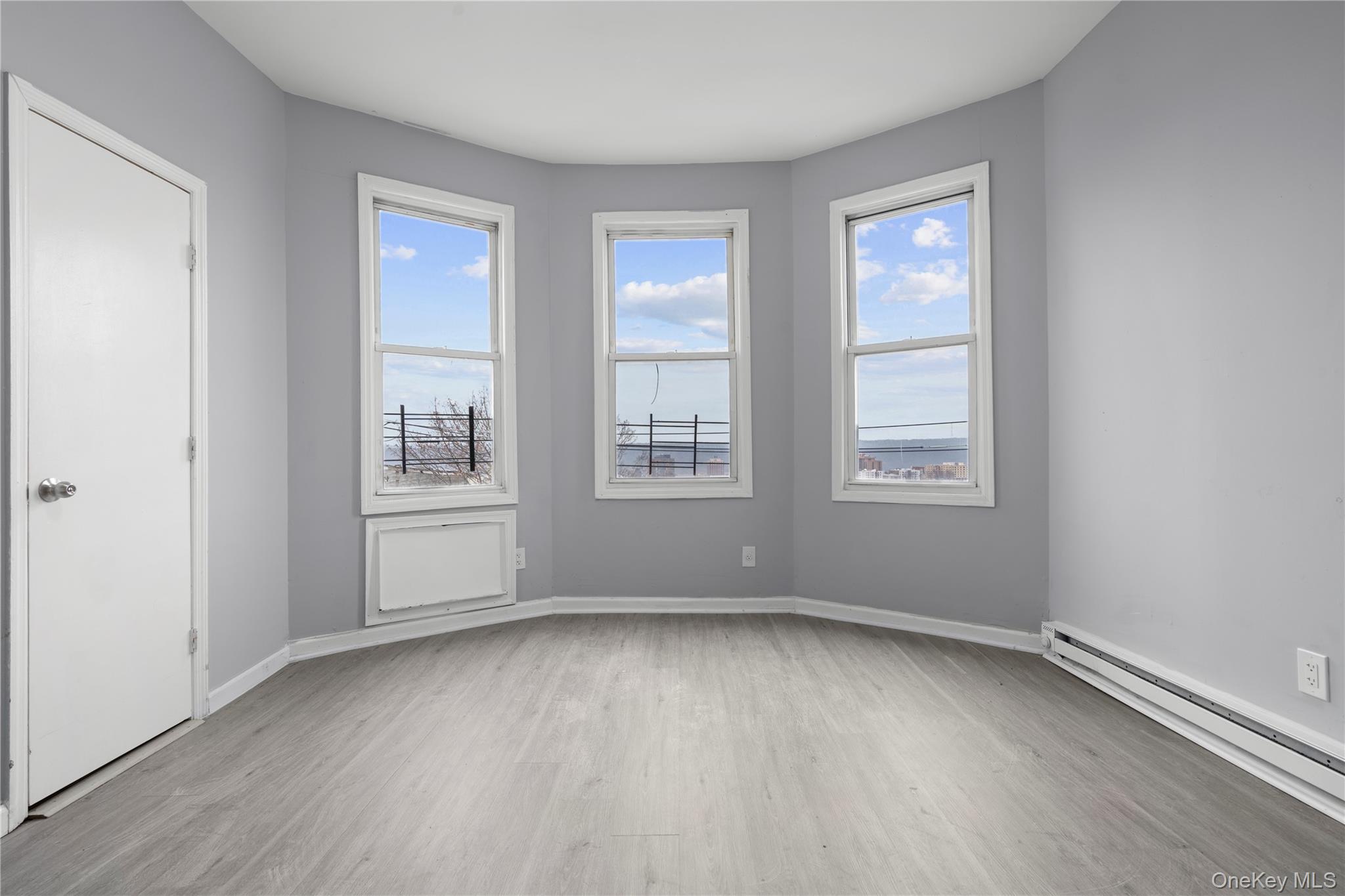 28-32 Van Cortlandt Park Avenue, Yonkers, NY 10705