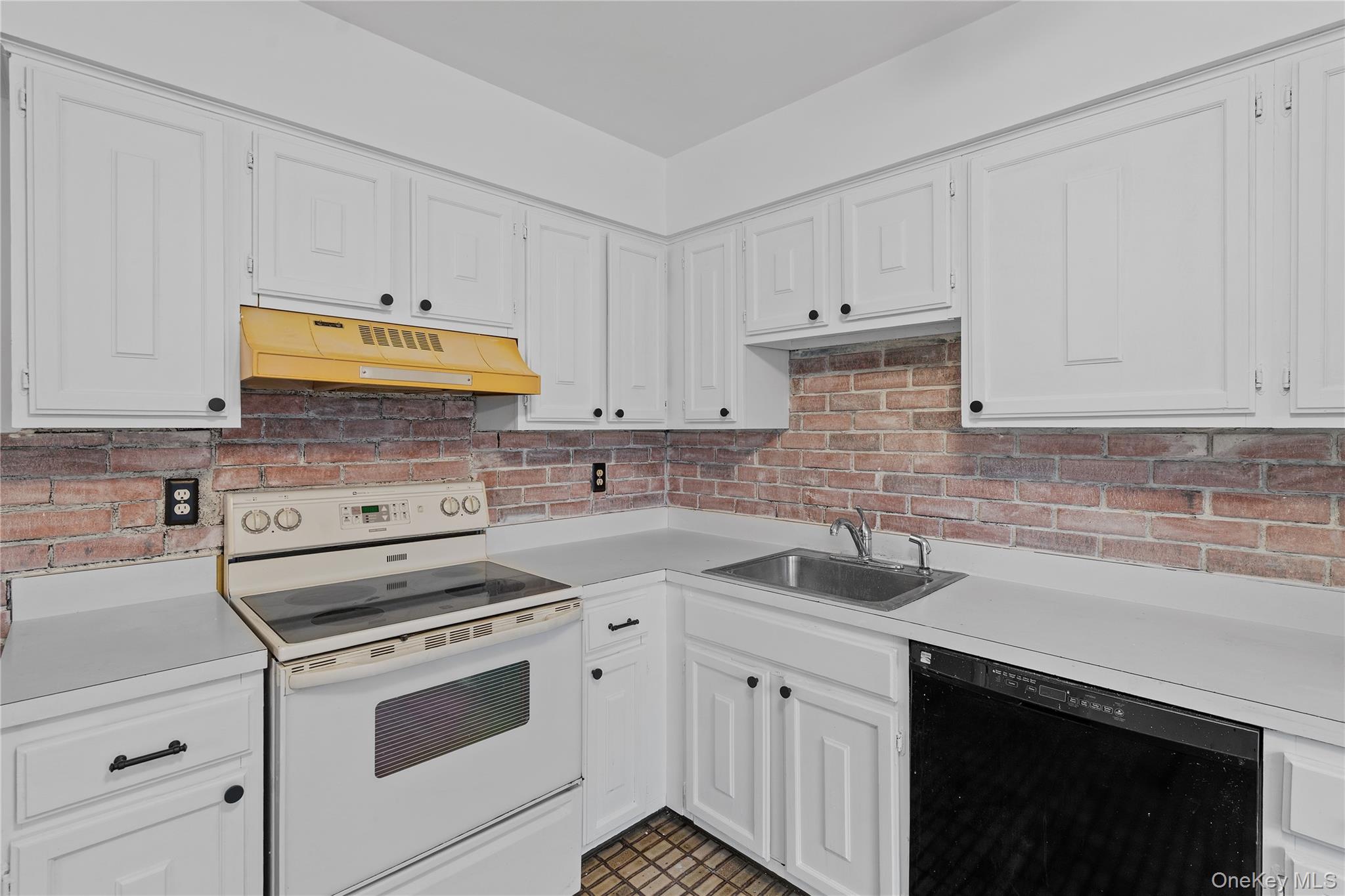 110 Chrystal Drive, Maybrook, NY 12543