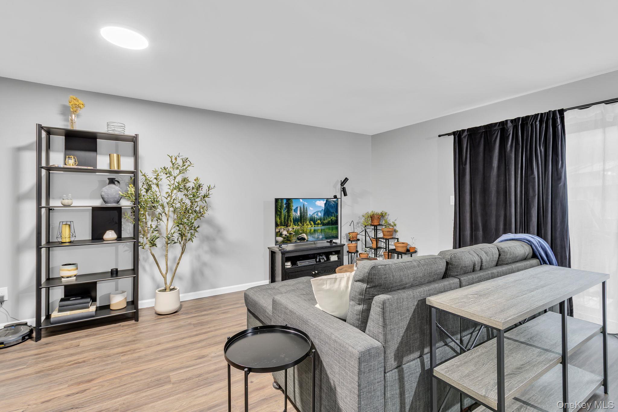 3408 Chelsea Cove S, Hopewell Junction, NY 12533