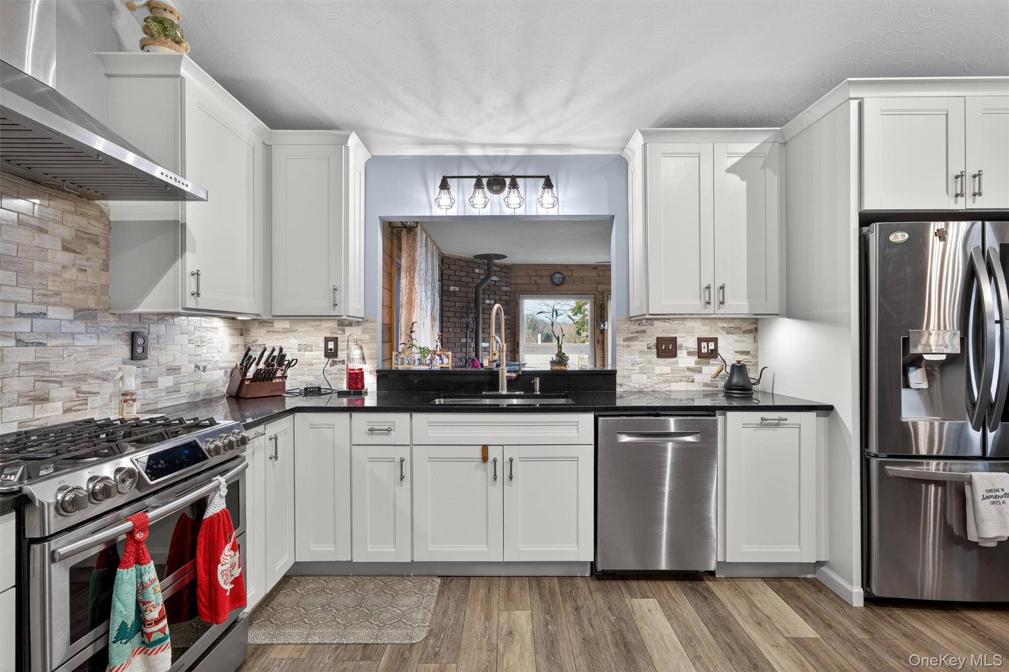 65 Bailey Road, New Hampton, NY 10958