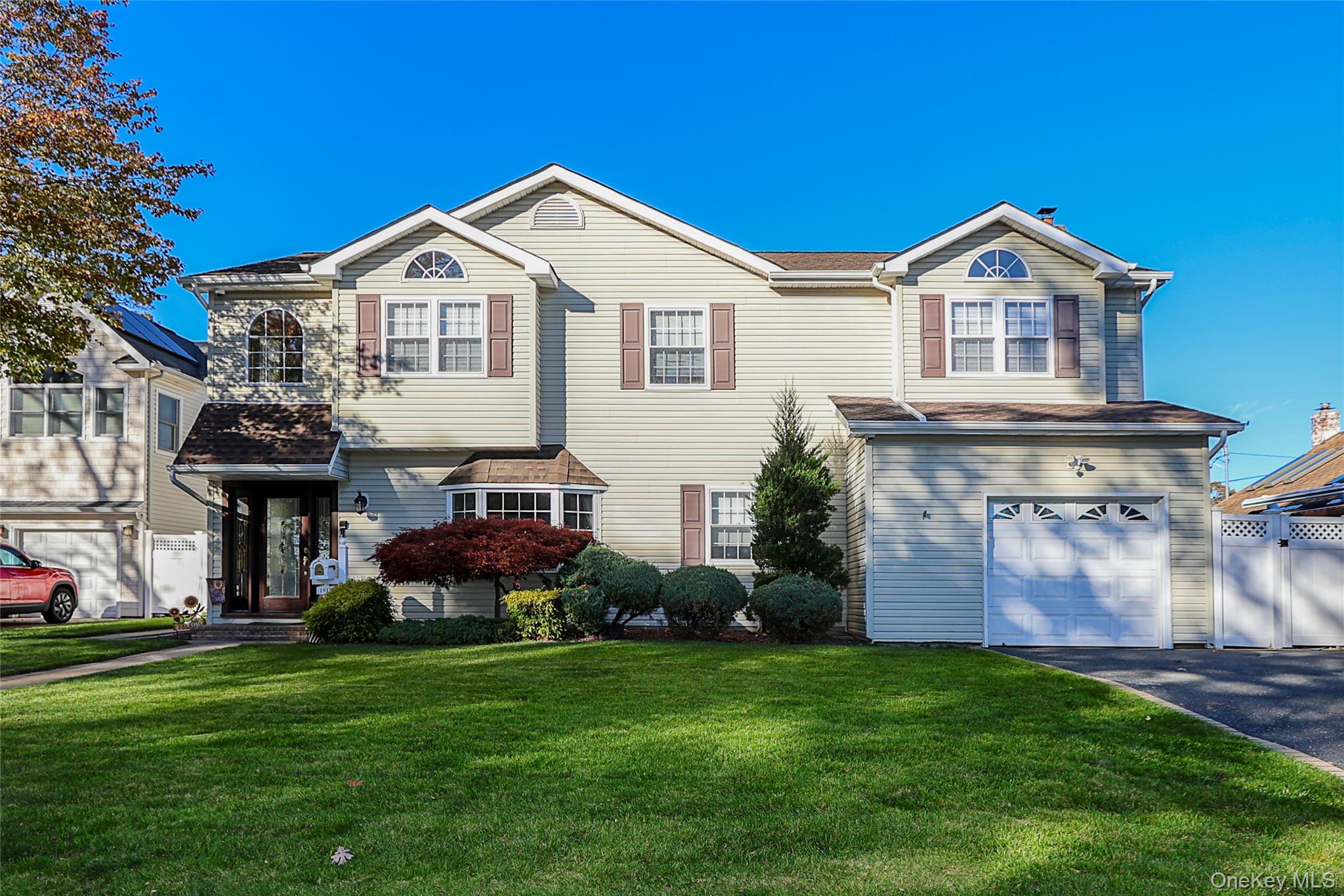 1817 Gardenia Avenue, North Merrick, NY 11566