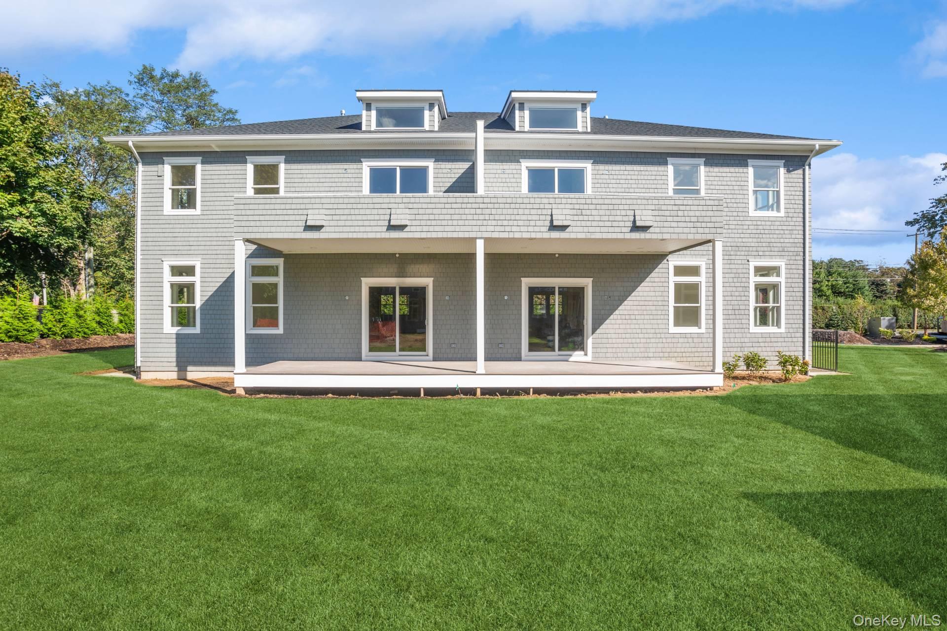 19 Montauk Highway # 2, Westhampton, NY 11977