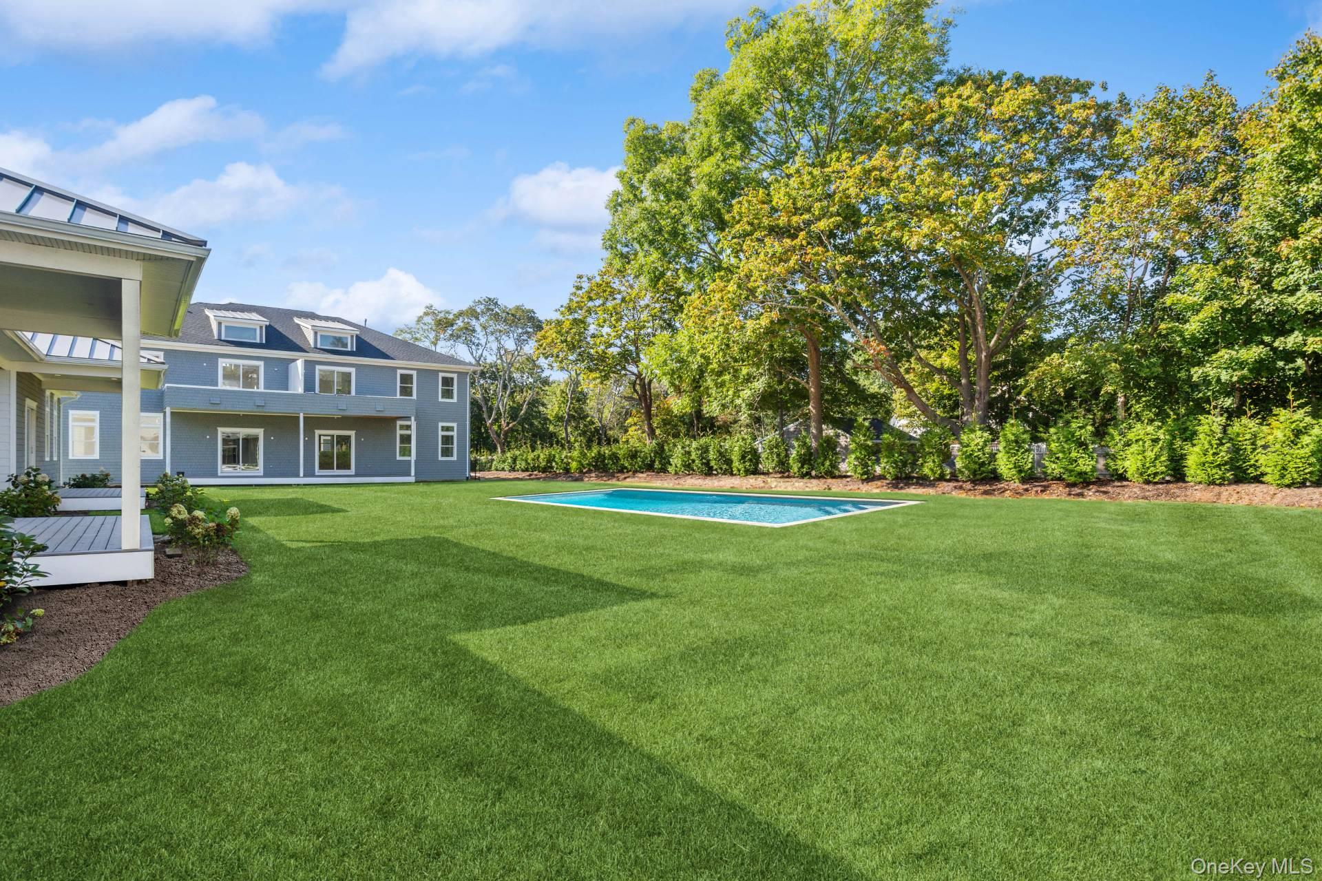 19 Montauk Highway # 2, Westhampton, NY 11977