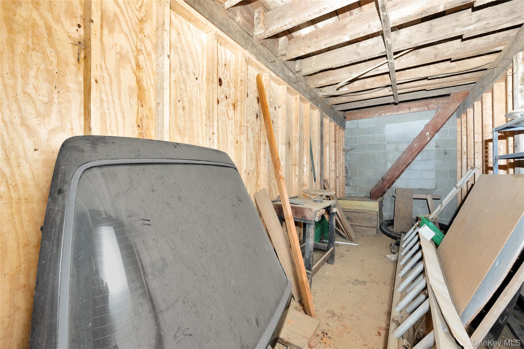 35 Andrew Avenue, Islip Terrace, NY 11752