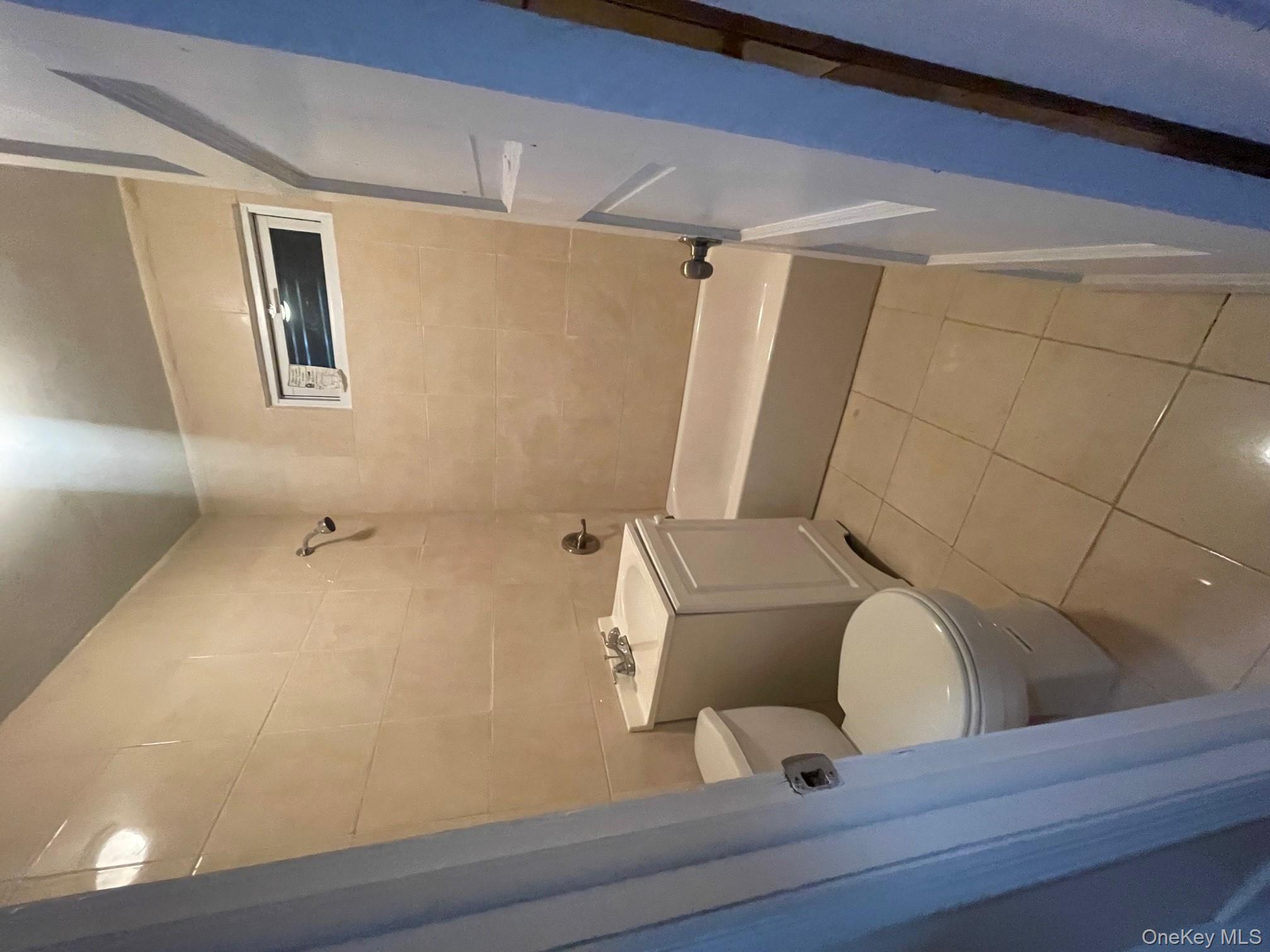 27 poplar Street # 1st Floor, Call Listing Agent, CT 06708