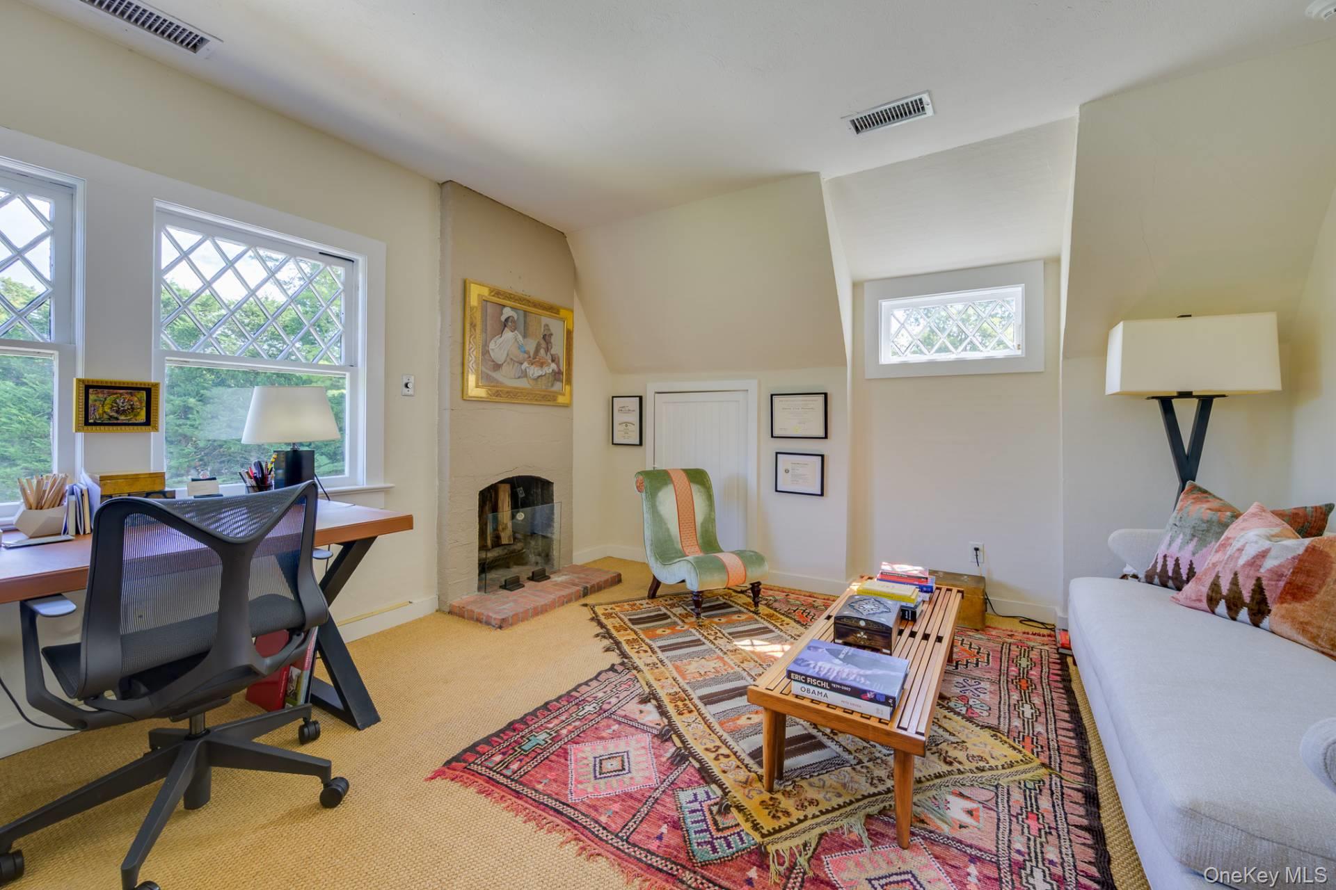 41 Eastway Drive, Southampton, NY 11968