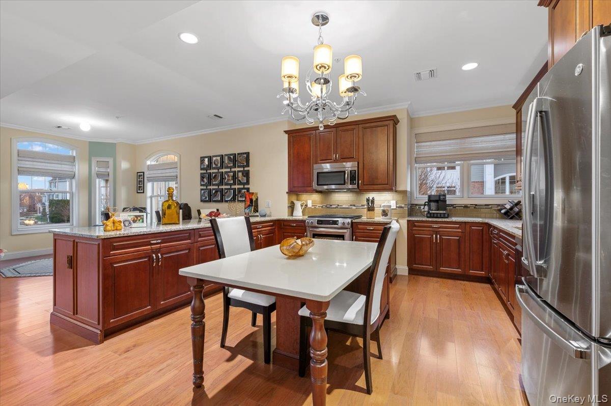 365 Trotting Lane, Westbury, NY 11590