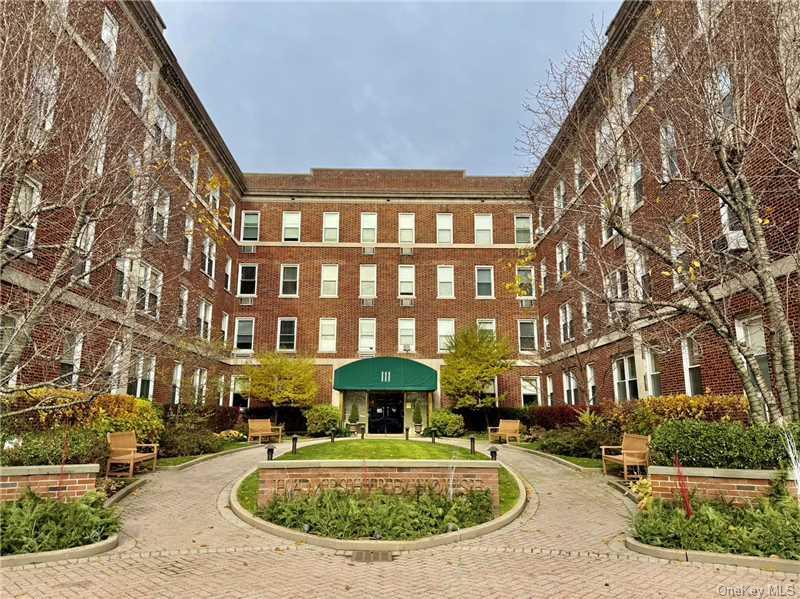 111 7th Street # 410, Garden City, NY 11530