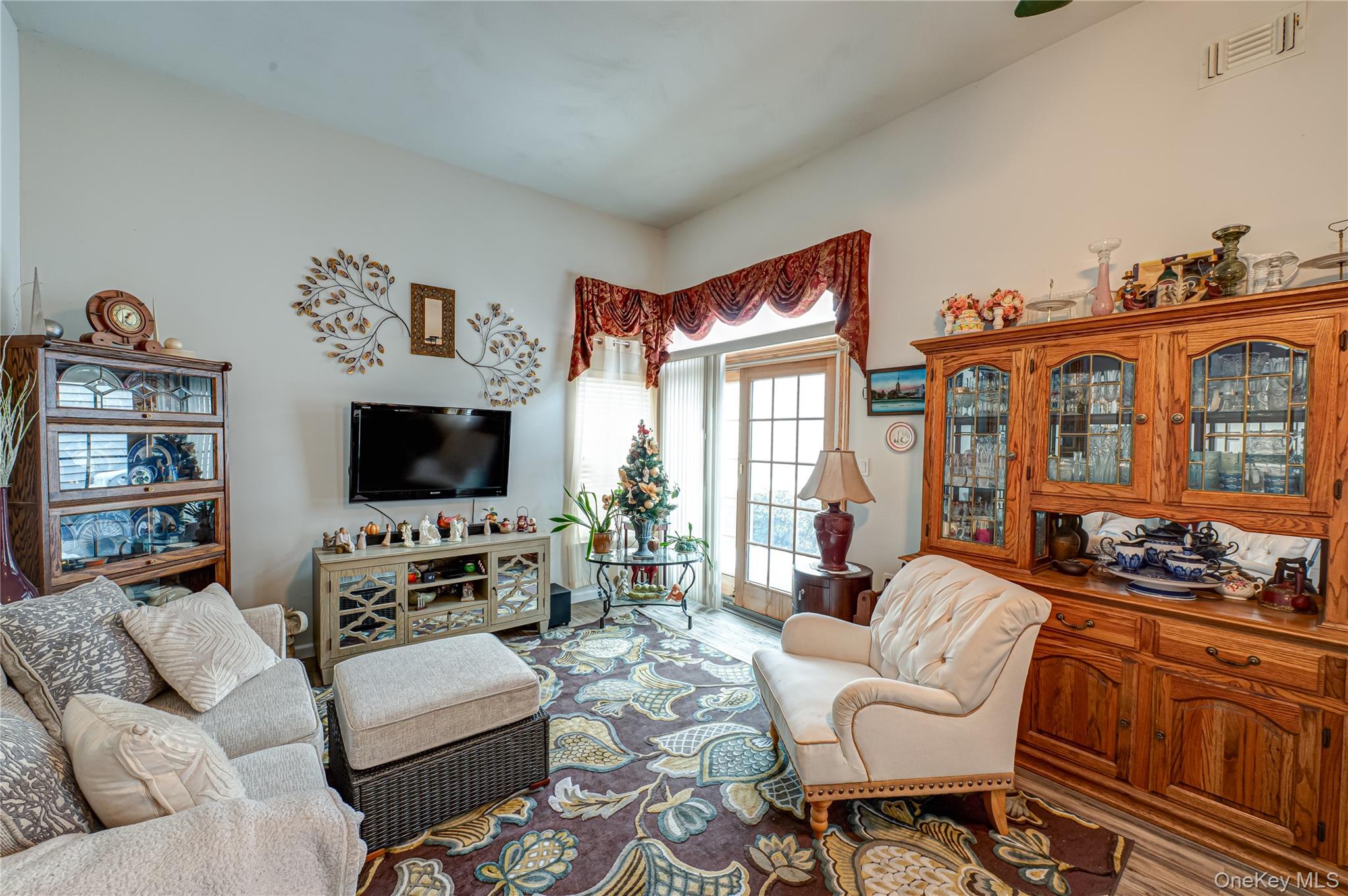 408 Leisure Drive, Ridge, NY 11961