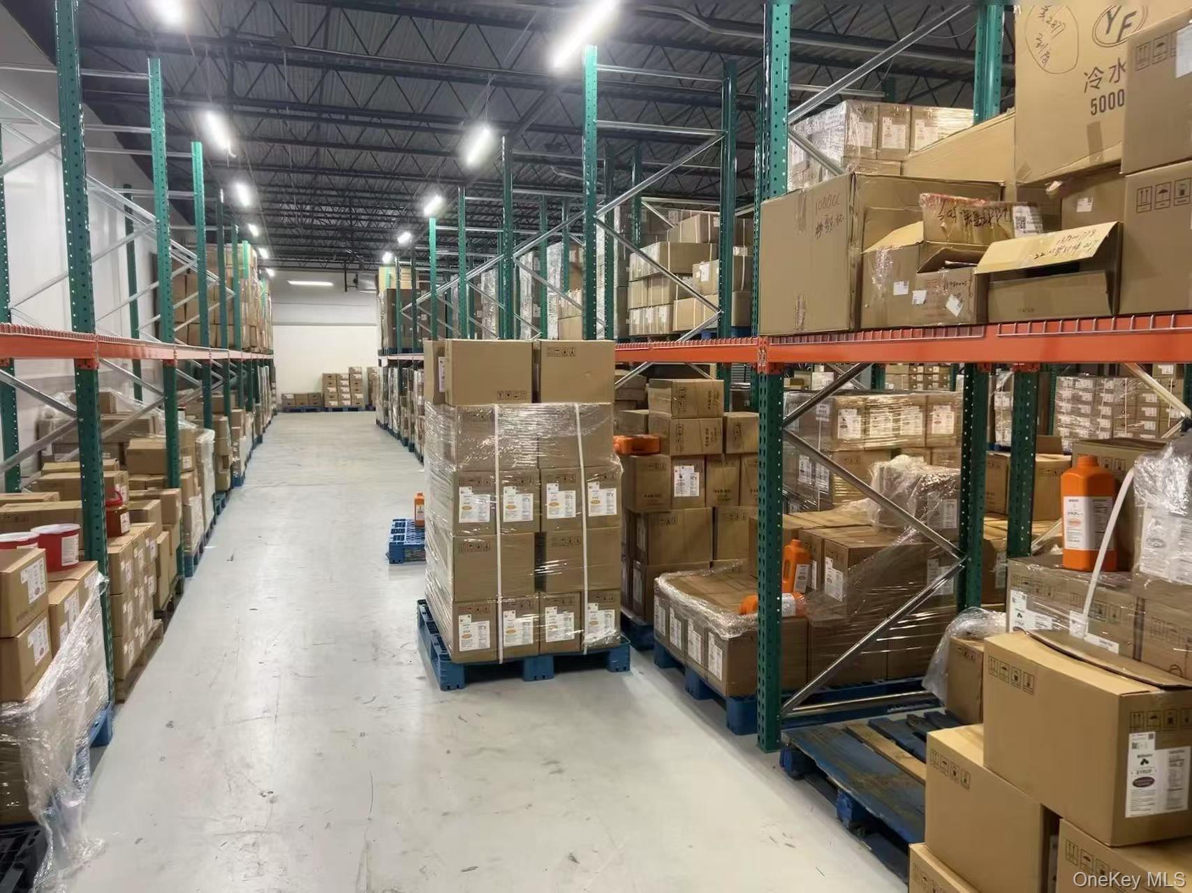 350B Great Neck Rd, Farmingdale, NY 11735