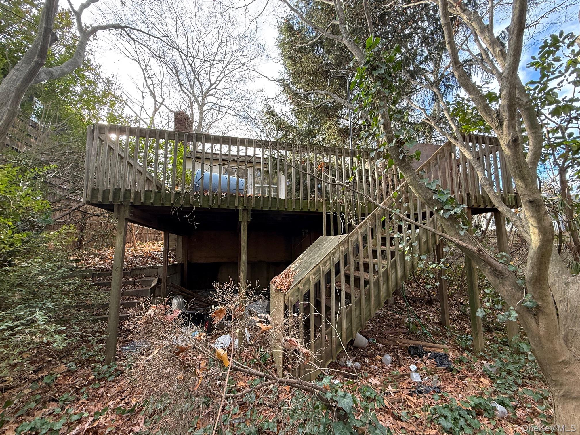 33 Roxbury Street, Huntington Station, NY 11746