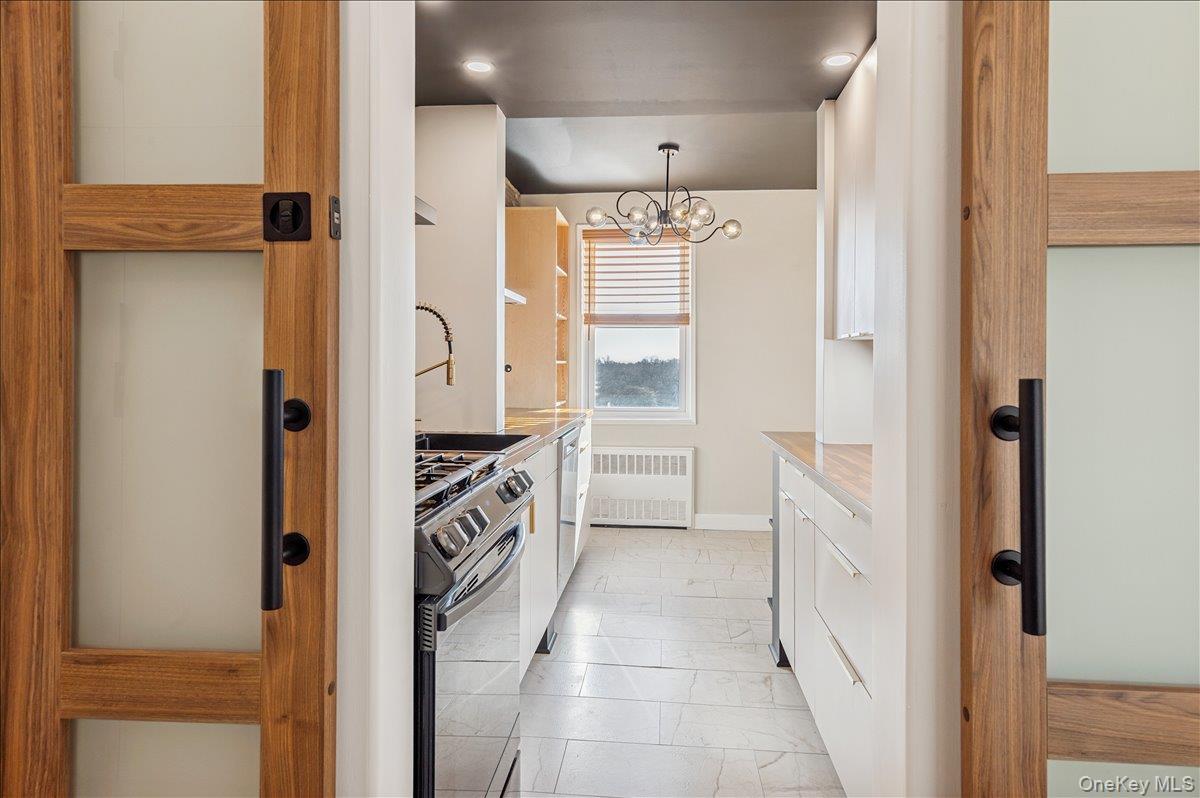 2 Bronxville Road # 8D, Bronxville, NY 10708