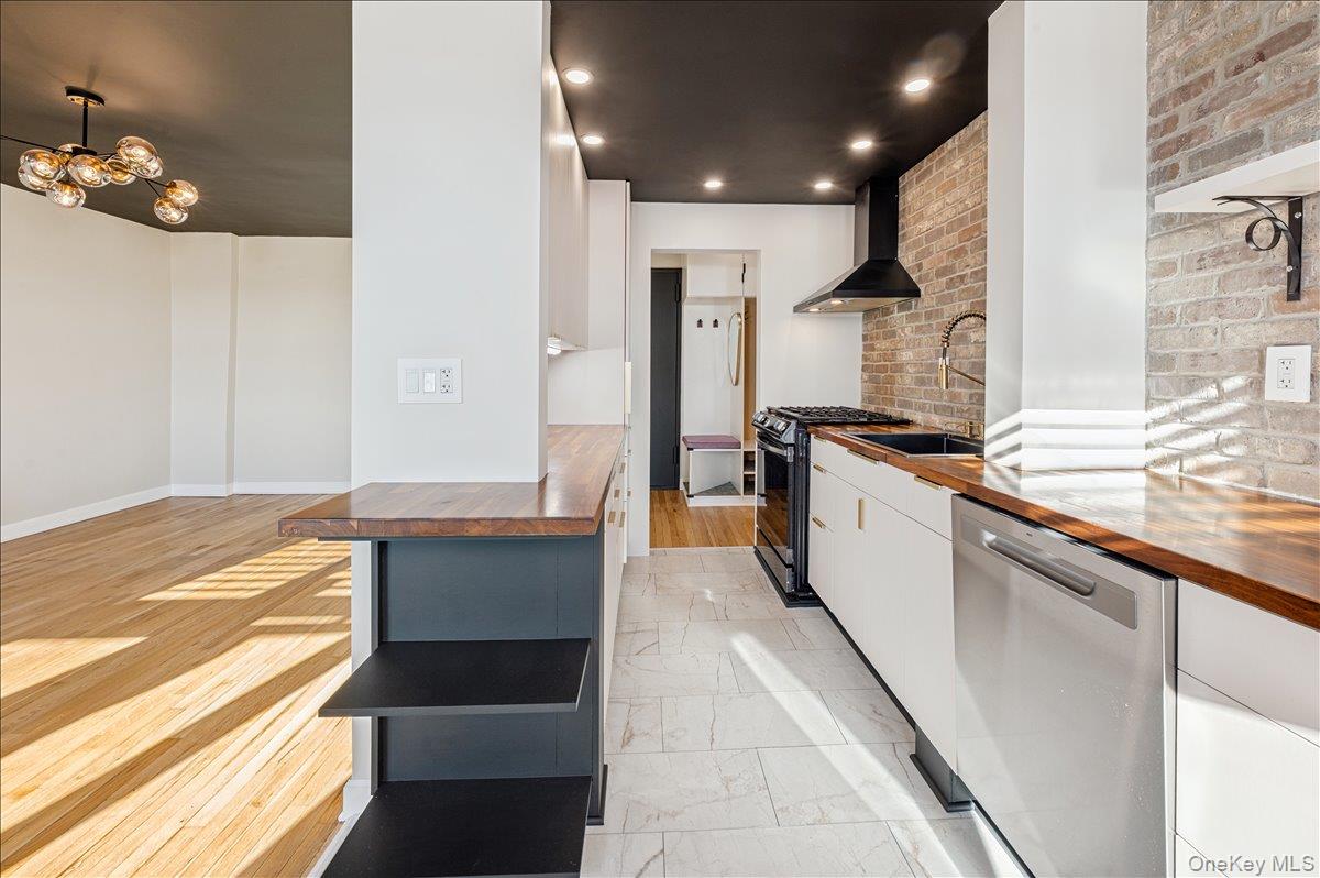 2 Bronxville Road # 8D, Bronxville, NY 10708