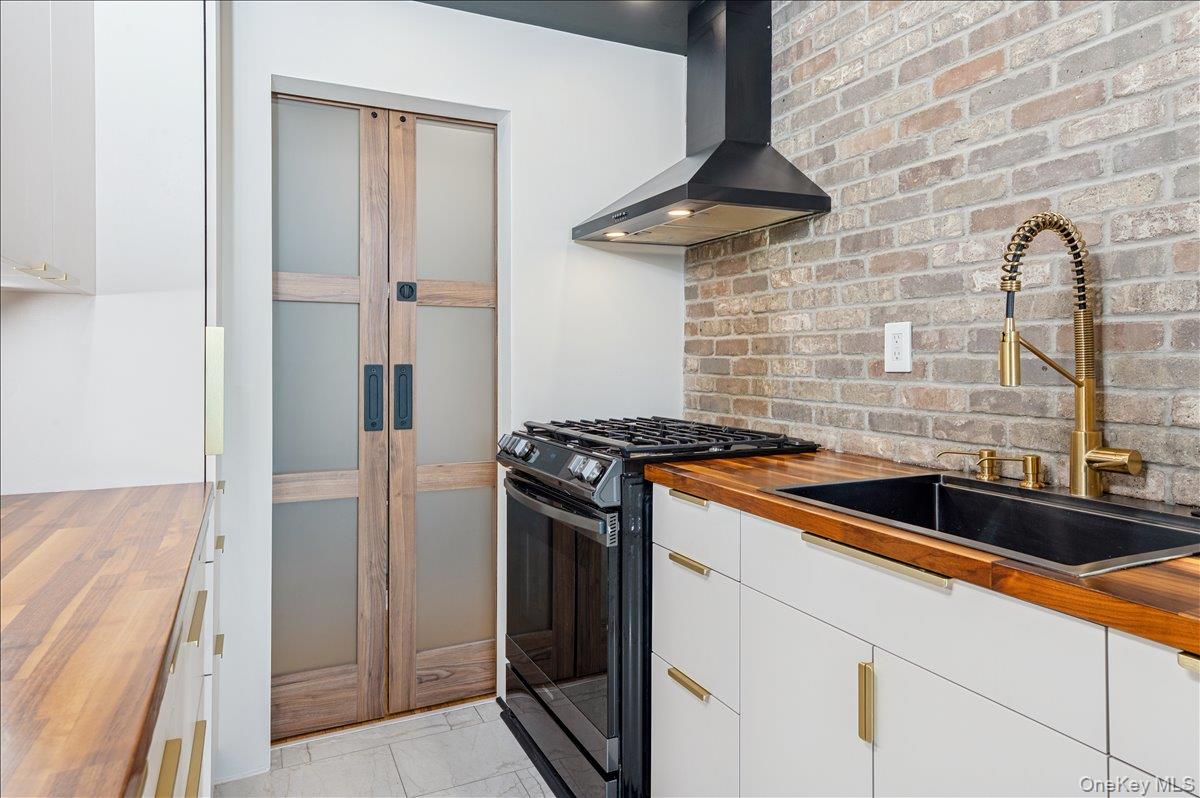 2 Bronxville Road # 8D, Bronxville, NY 10708